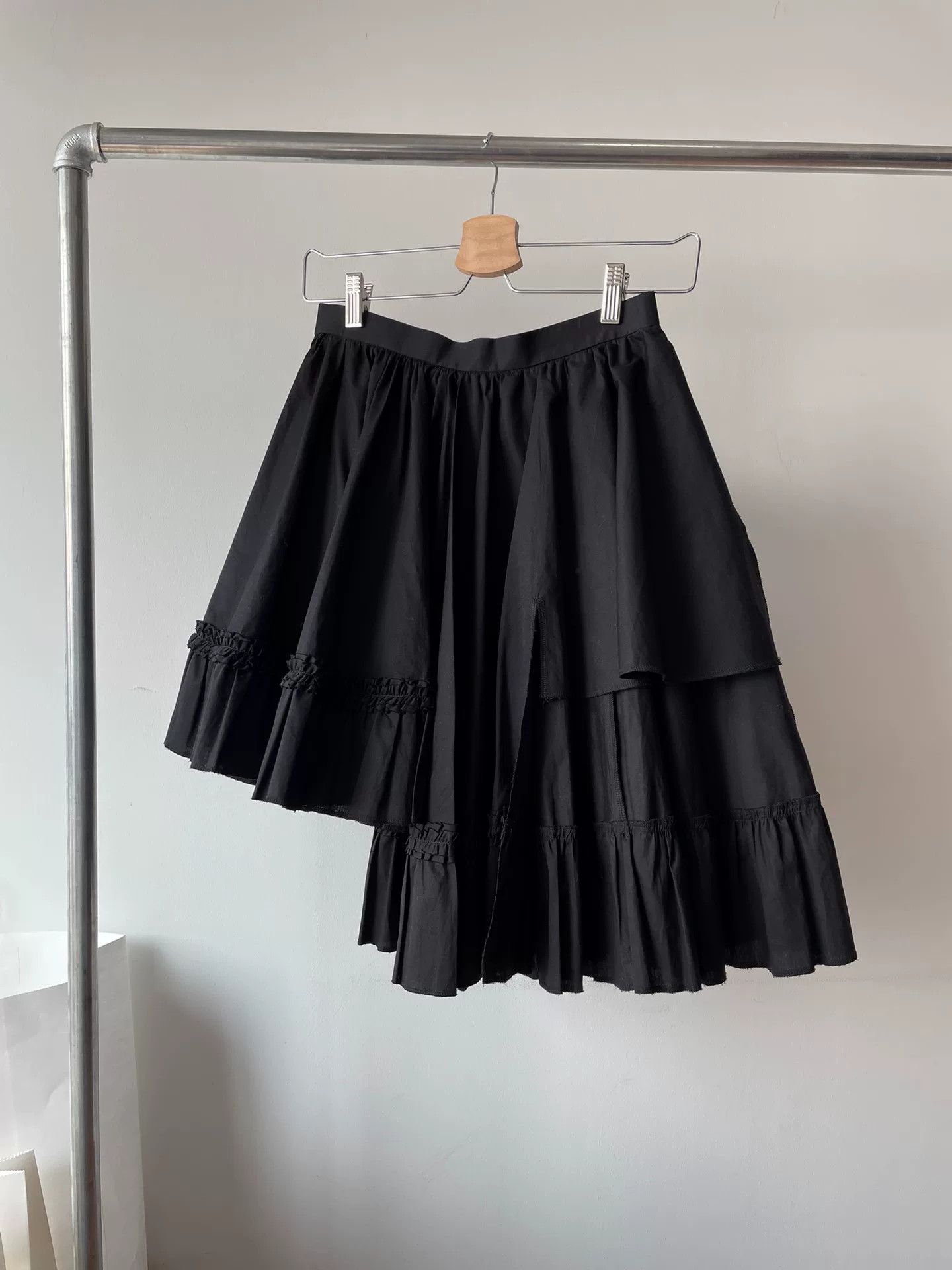 Comme des Garcons PLAY Comme des Garçons Asymmetric Layered Skirt Size 36" / US 14 / IT 50 - 2 Thumbnail