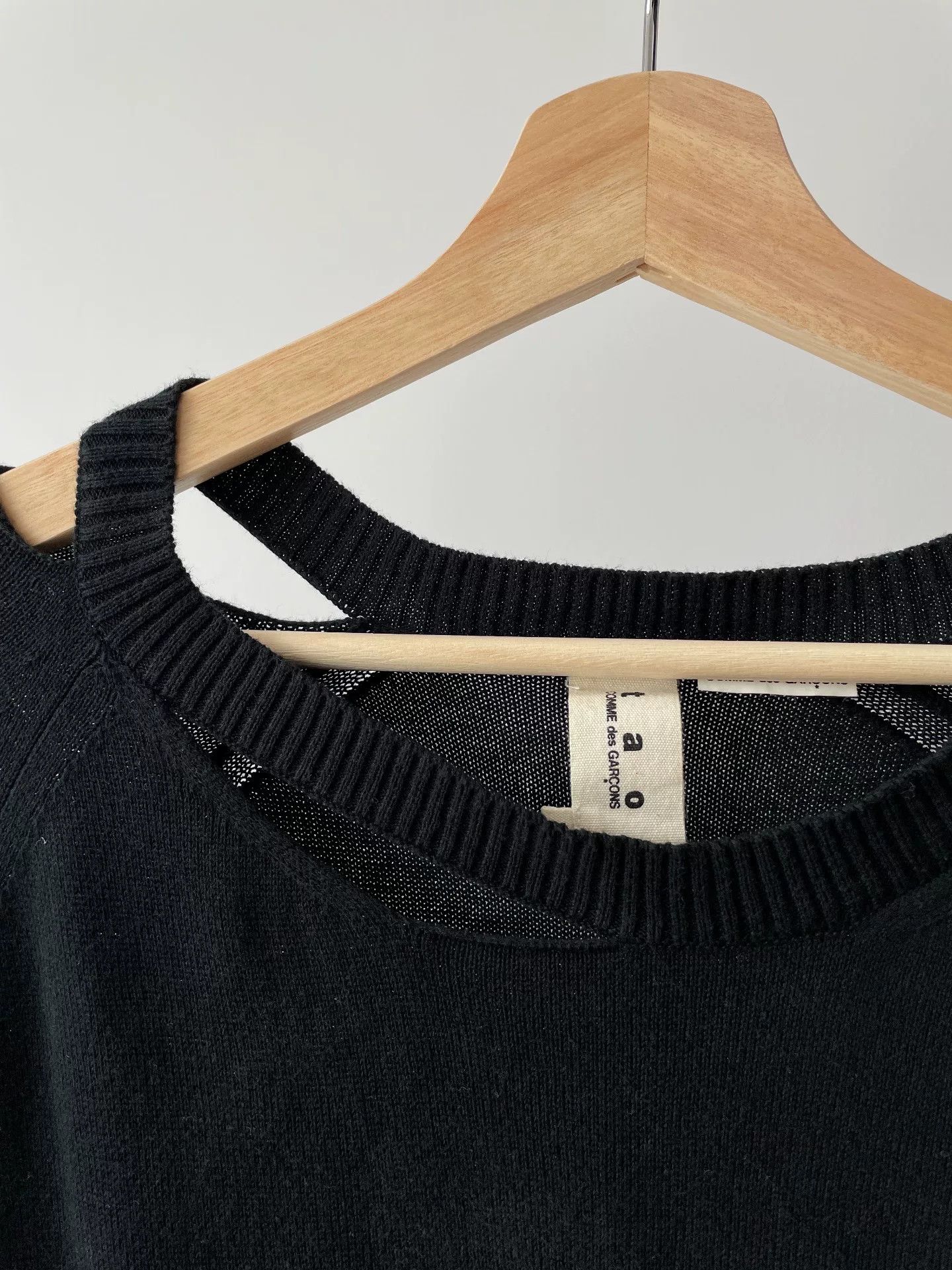 Comme des Garcons PLAY Tao Comme des Garçons Strawberry Knit Sweater Size M / US 6-8 / IT 42-44 - 2 Thumbnail