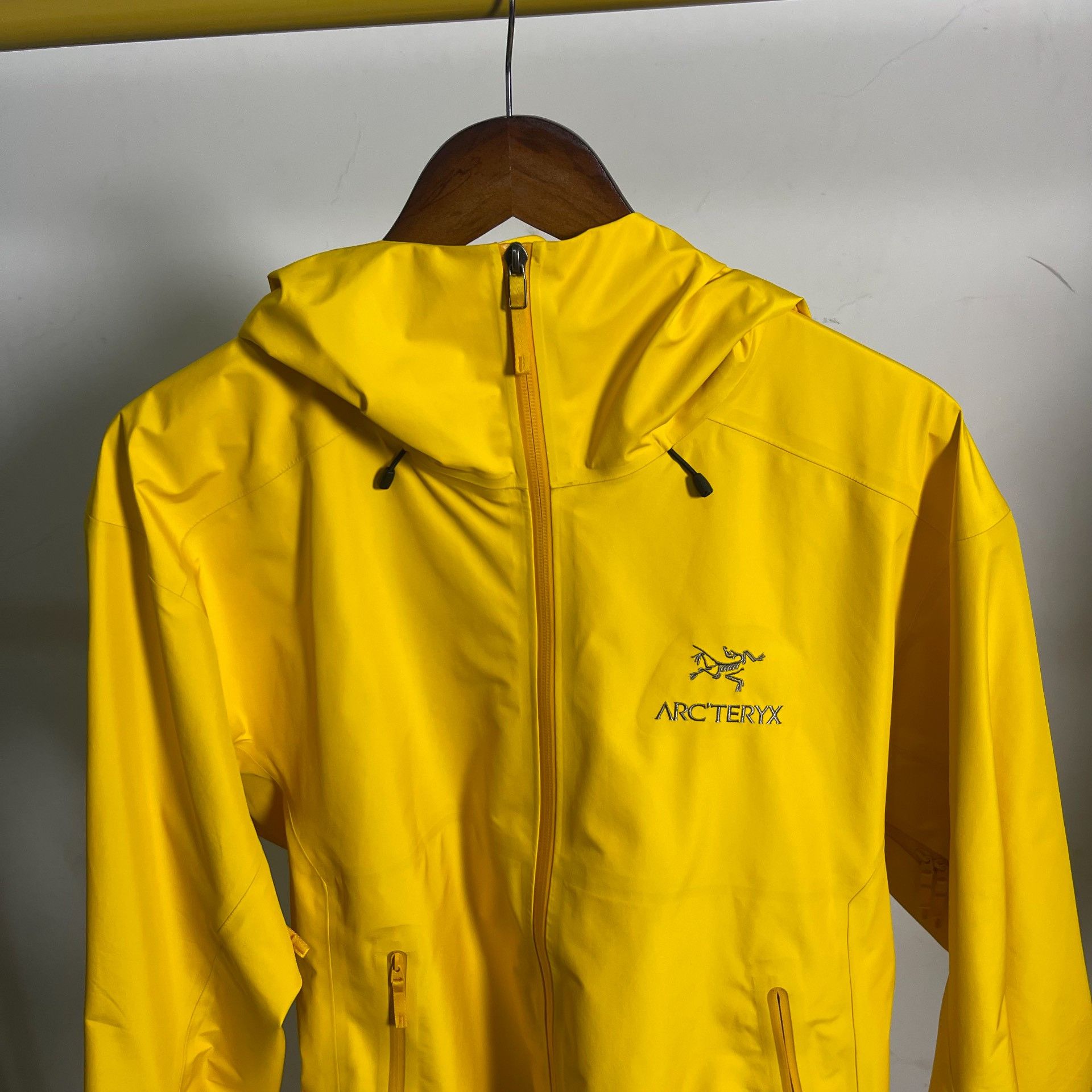 Arc'teryx Arcteryx Beta LT Men's Hardshell Jacket Size US L / EU 52-54 / 3 - 3 Thumbnail