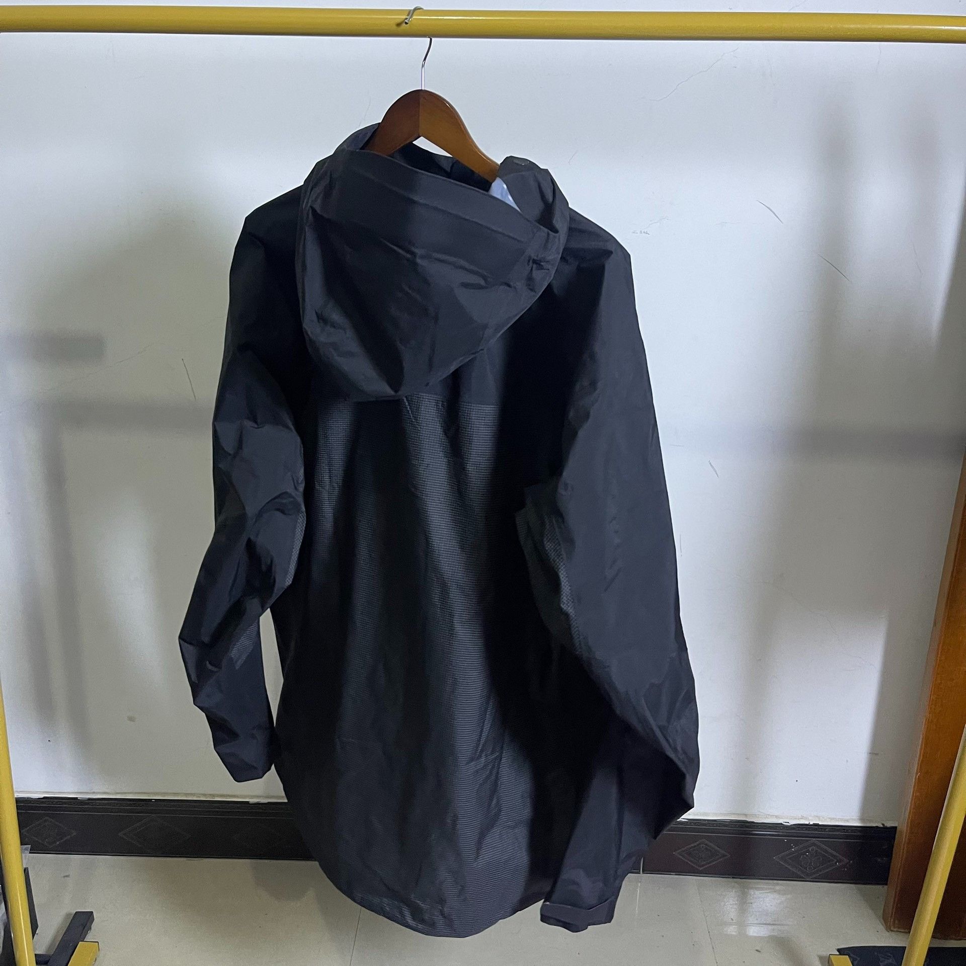 Arc'teryx Arcteryx ALPHA Men's Running Jacket Size US XL / EU 56 / 4 - 6 Thumbnail