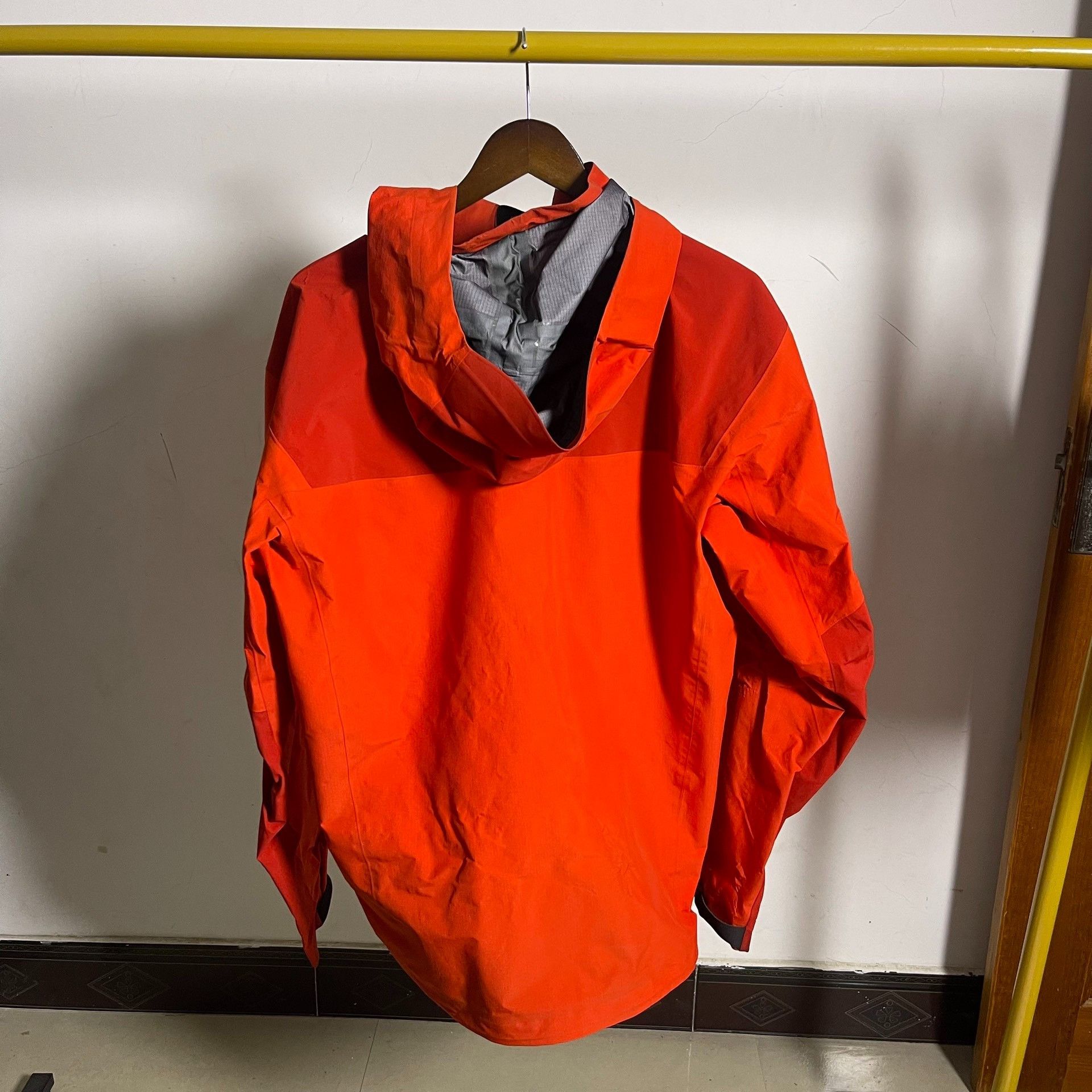 Arc'teryx Arcteryx Beta Ar Men's Jacket Size US L / EU 52-54 / 3 - 7 Thumbnail
