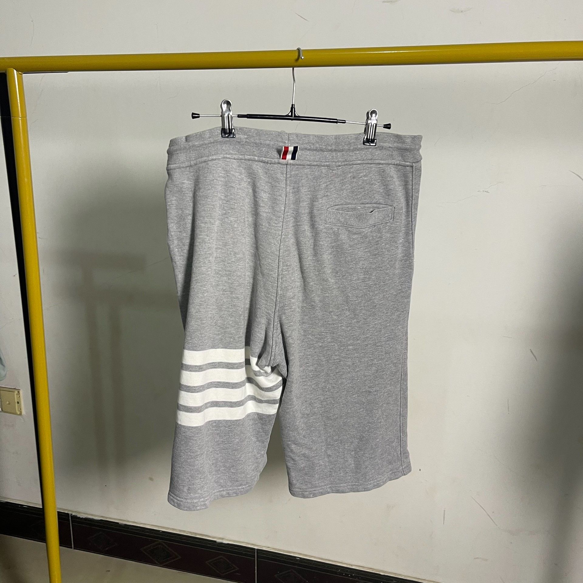 Thom Browne Thom Browne Classic Four-Stripe Shorts Size US 32 / EU 48 - 6 Thumbnail