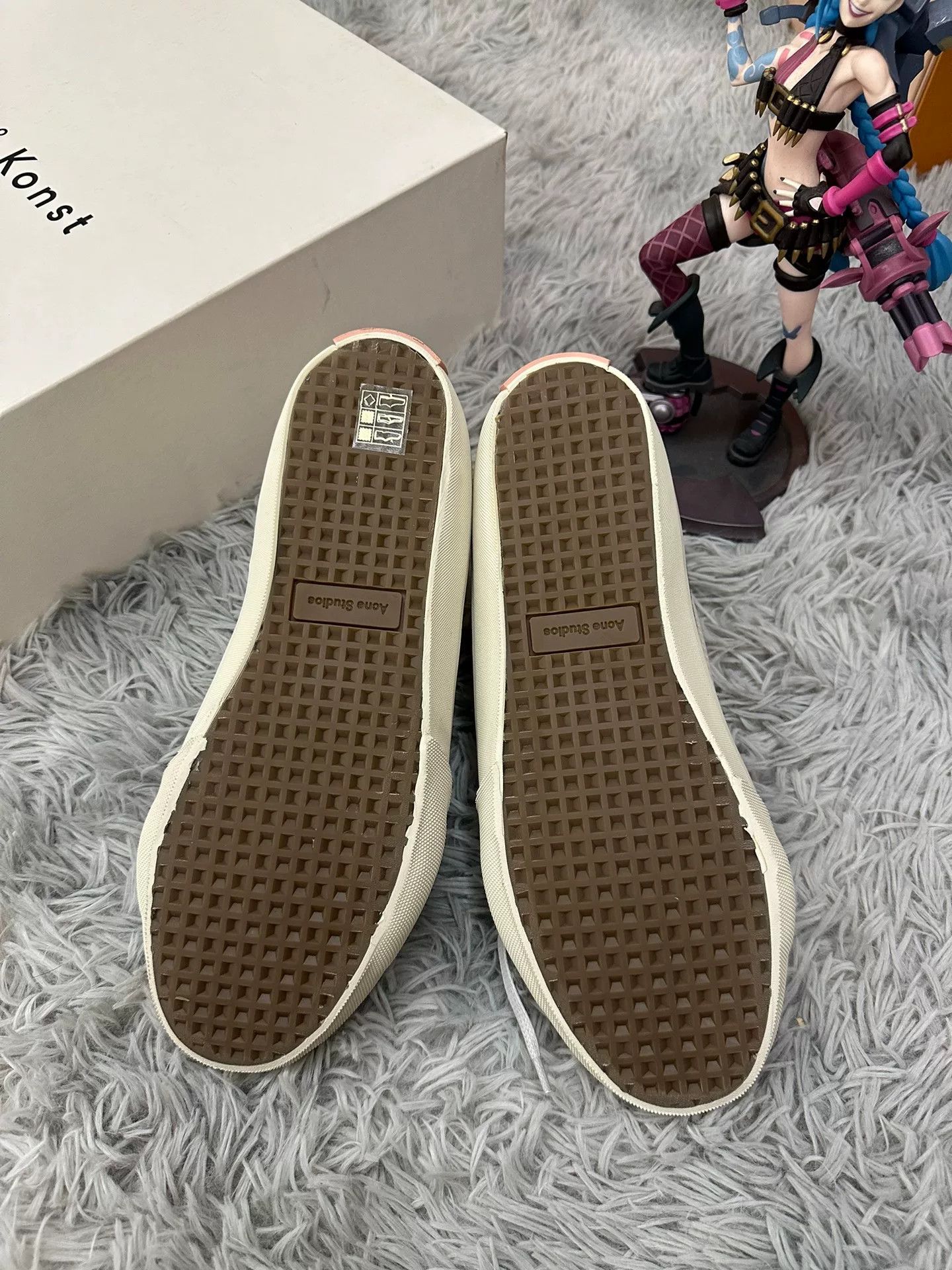 Acne Studios Acne Studios Smiley White Sneakers Size US 9 / EU 42 - 4 Thumbnail