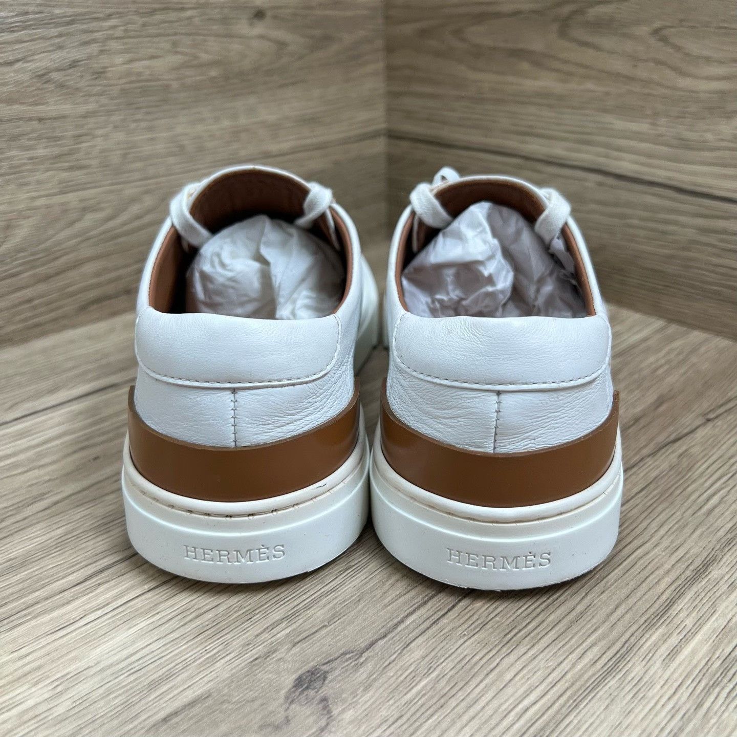 Hermes Hermes White Lowtop Sneakers us_7 Women Size US 7 / IT 37 - 4 Thumbnail