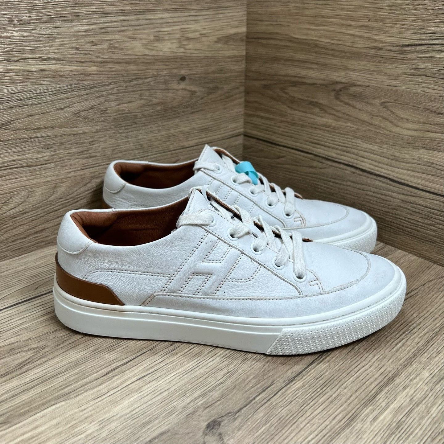 Hermes Hermes White Lowtop Sneakers us_7 Women Size US 7 / IT 37 - 3 Thumbnail