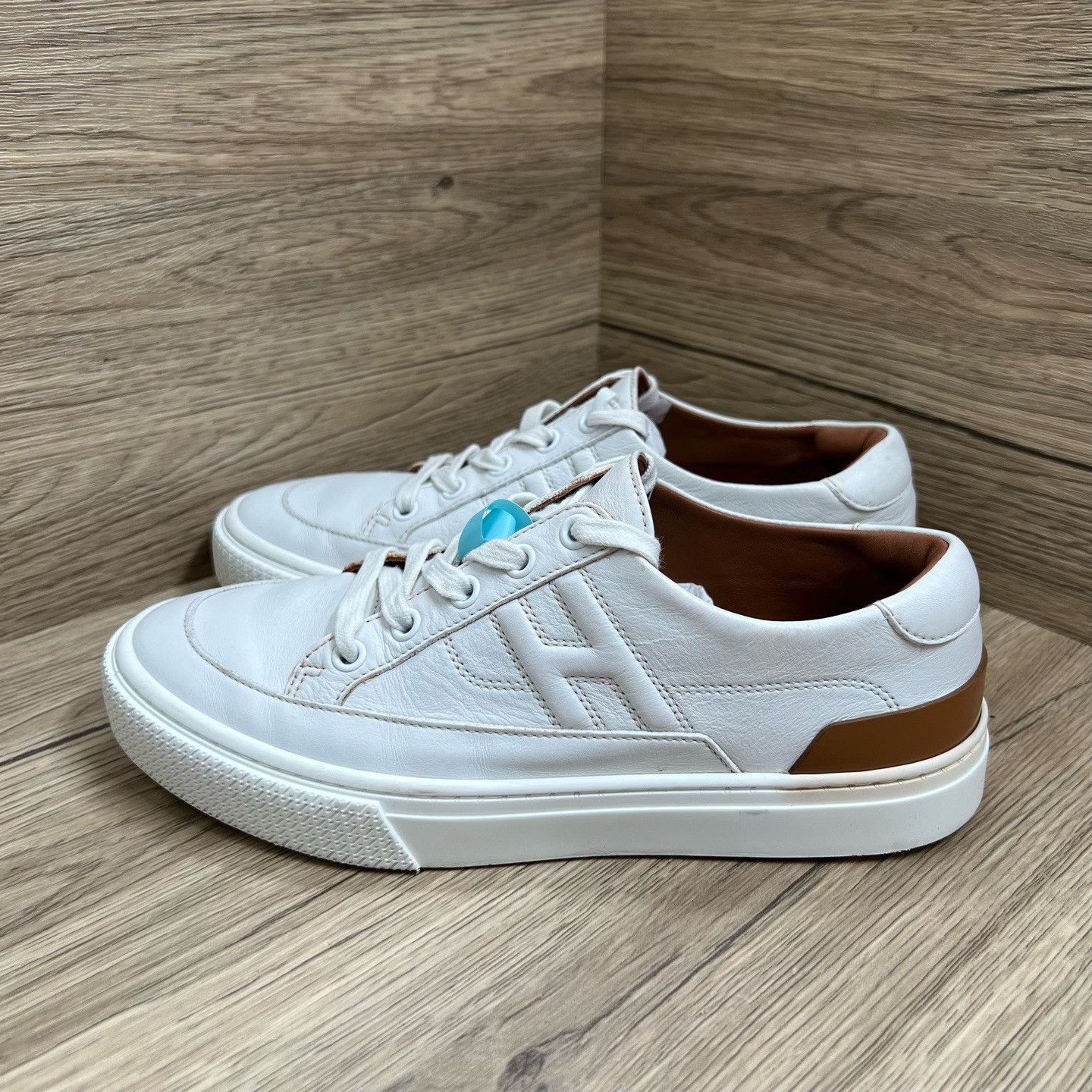 Hermes Hermes White Lowtop Sneakers us_7 Women Size US 7 / IT 37 - 2 Thumbnail