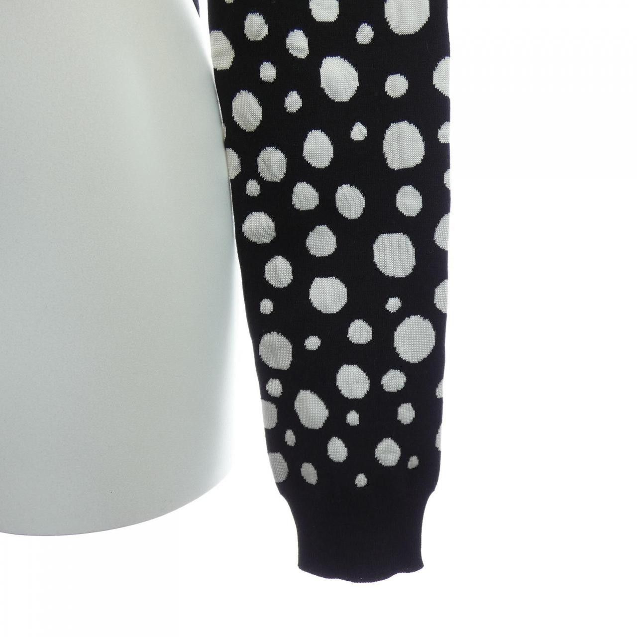 Louis Vuitton Louis Vuitton Louis Vuitton LV x YK Infinity Dot Knit Top Textile Tops FOKL23YB6 DUTY FREE for USA Size ONE SIZE - 6 Thumbnail