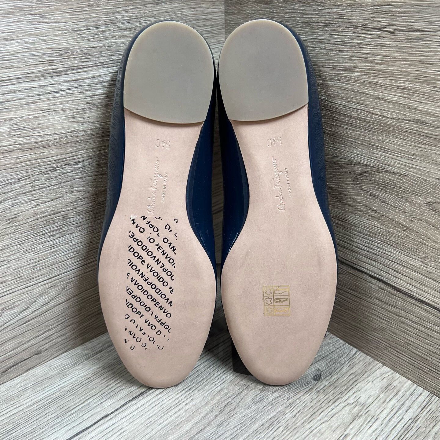 Salvatore Ferragamo Salvatore Ferragamo Blue Lowtop Sneakers us_6 Women Size US 6 / IT 36 - 5 Thumbnail