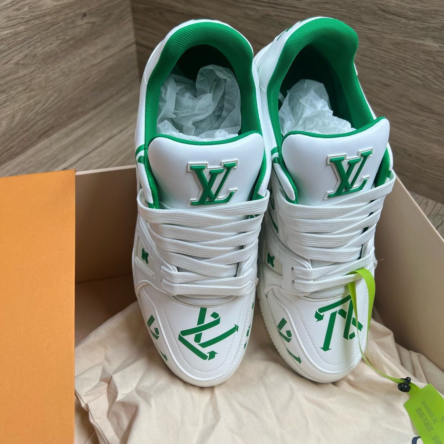 Louis Vuitton Louis Vuitton Training Green Lowtop Sneakers 8.5 Men Size US 8.5 / EU 41-42 - 3 Thumbnail