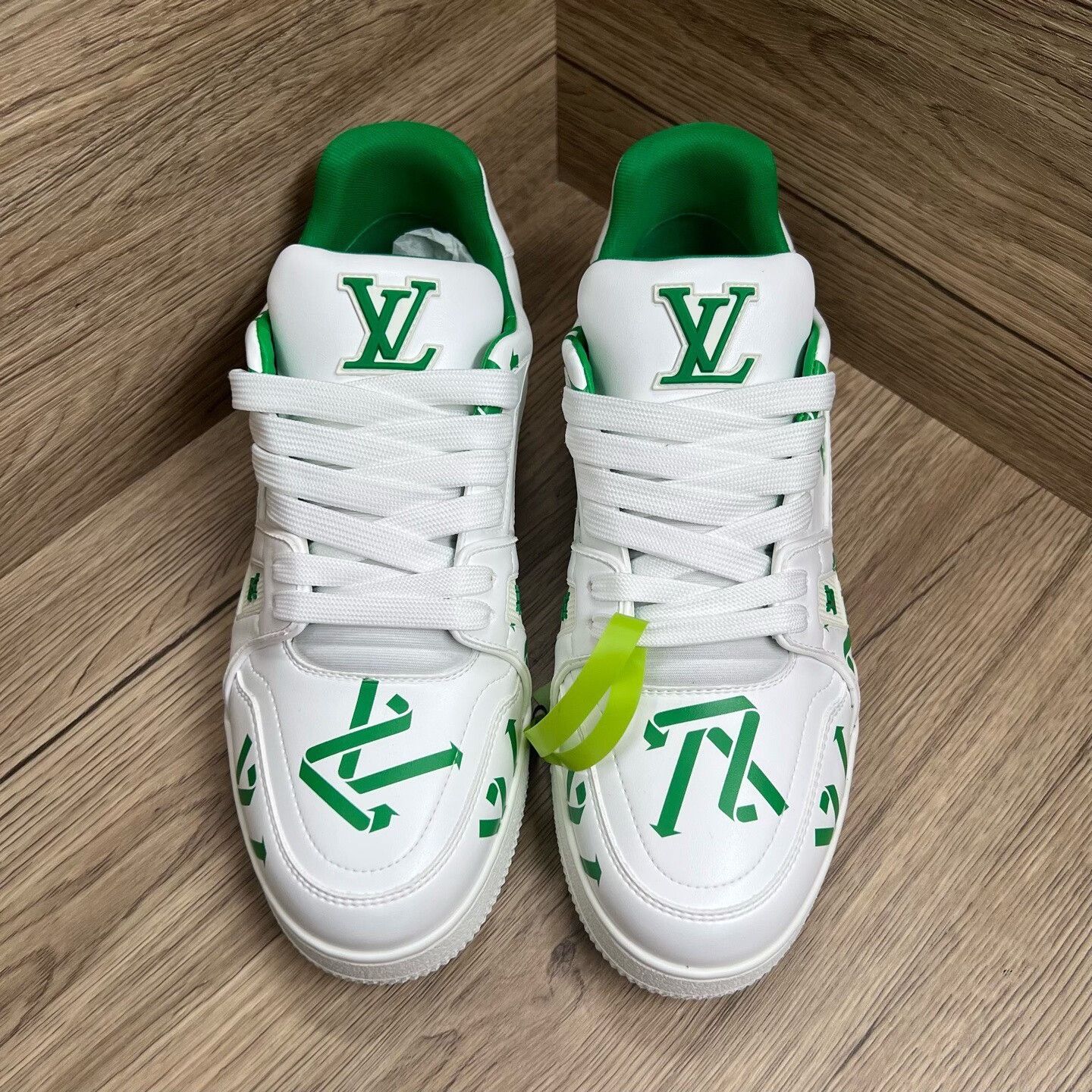 Louis Vuitton Louis Vuitton Training Green Lowtop Sneakers 8.5 Men Size US 8.5 / EU 41-42 - 4 Thumbnail