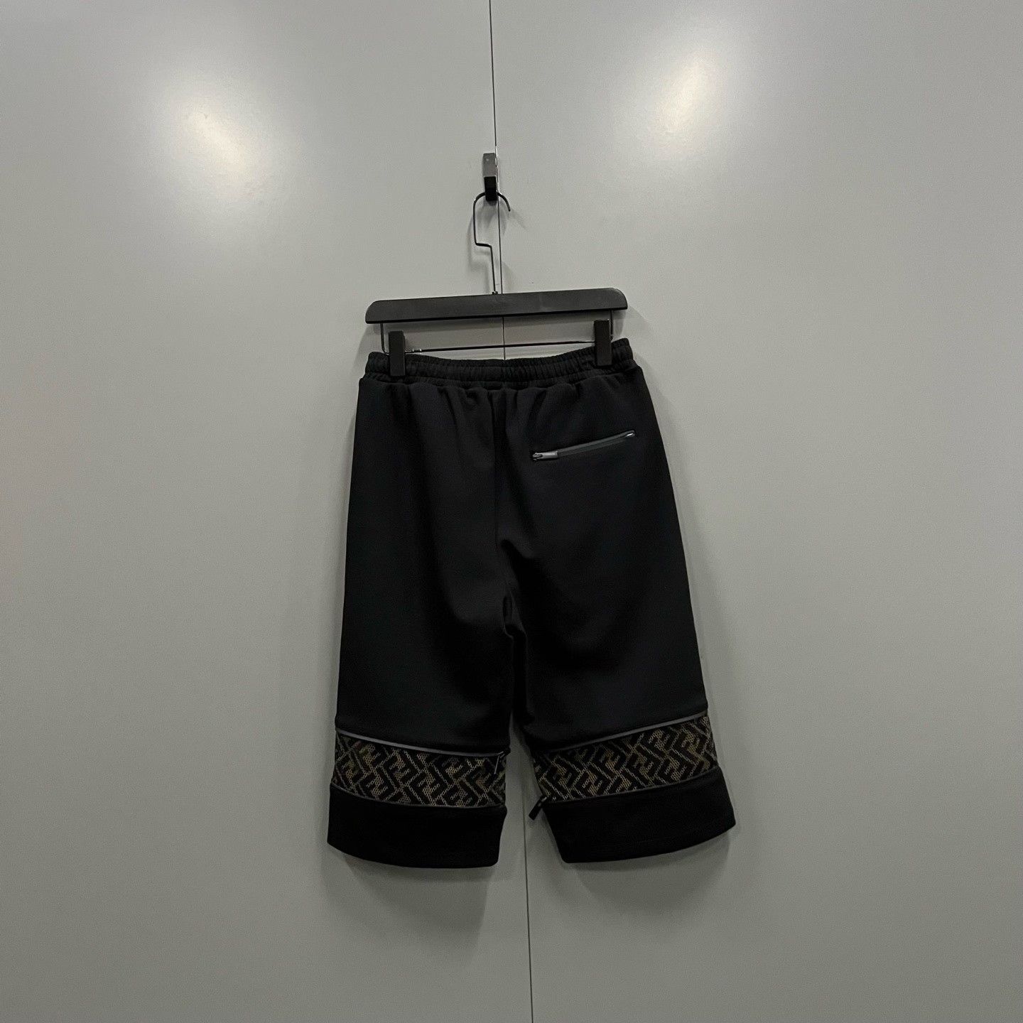 Fendi Fendi Retro Black Pants it_44 Women Size 30" / US 8 / IT 44 - 2 Thumbnail