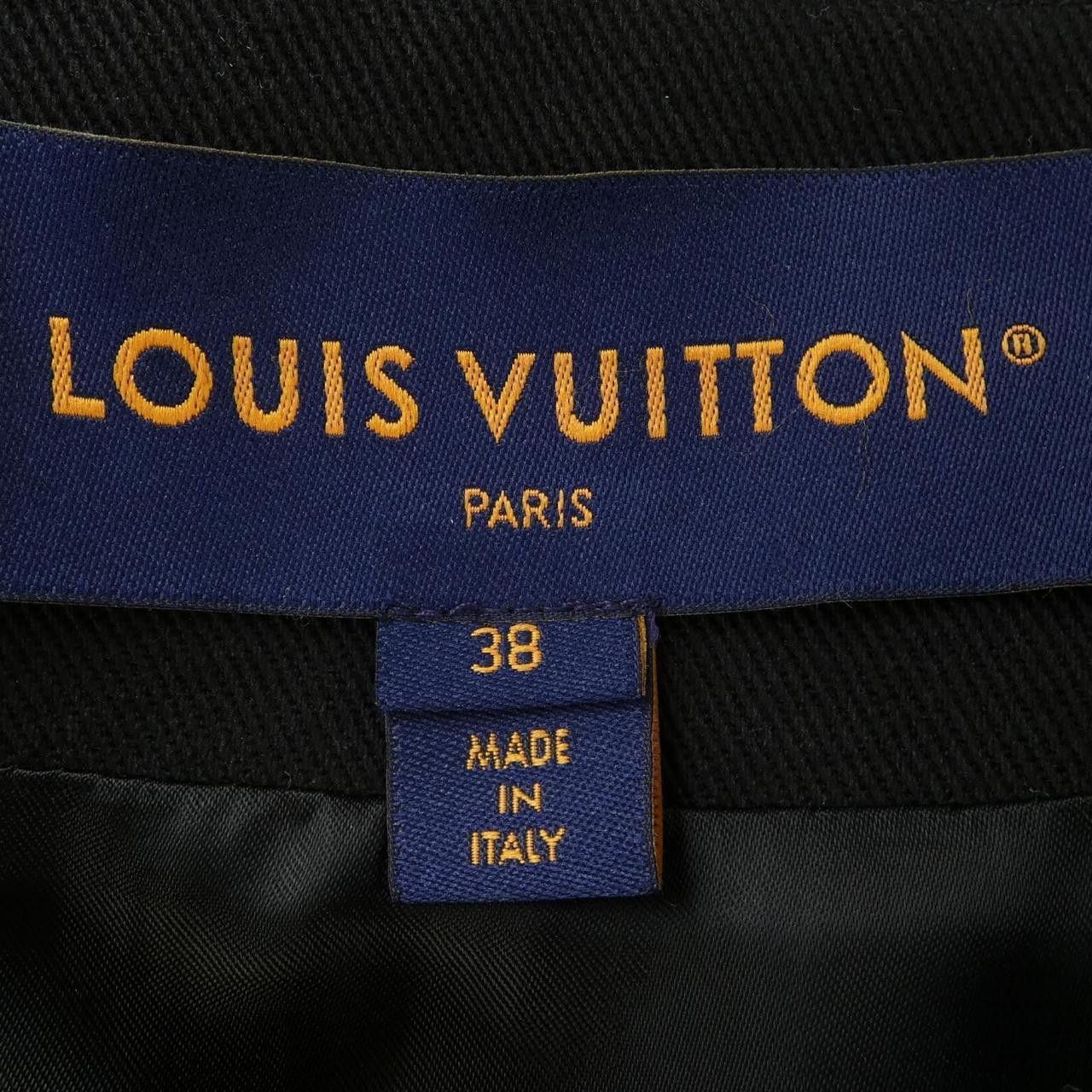 Louis Vuitton Louis Vuitton Louis Vuitton Coat Textile Outerwear FOMA20ZX7 DUTY FREE for USA Size ONE SIZE - 5 Thumbnail
