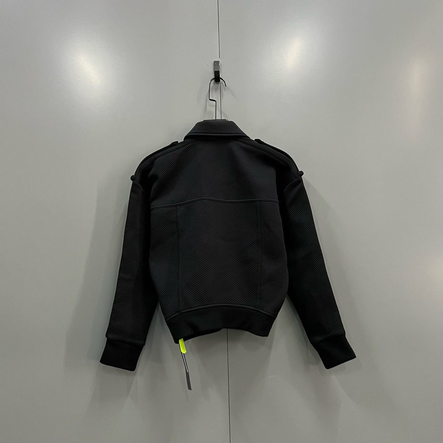 Louis Vuitton Louis Vuitton Black Jacket M Women Size M / US 6-8 / IT 42-44 - 4 Thumbnail