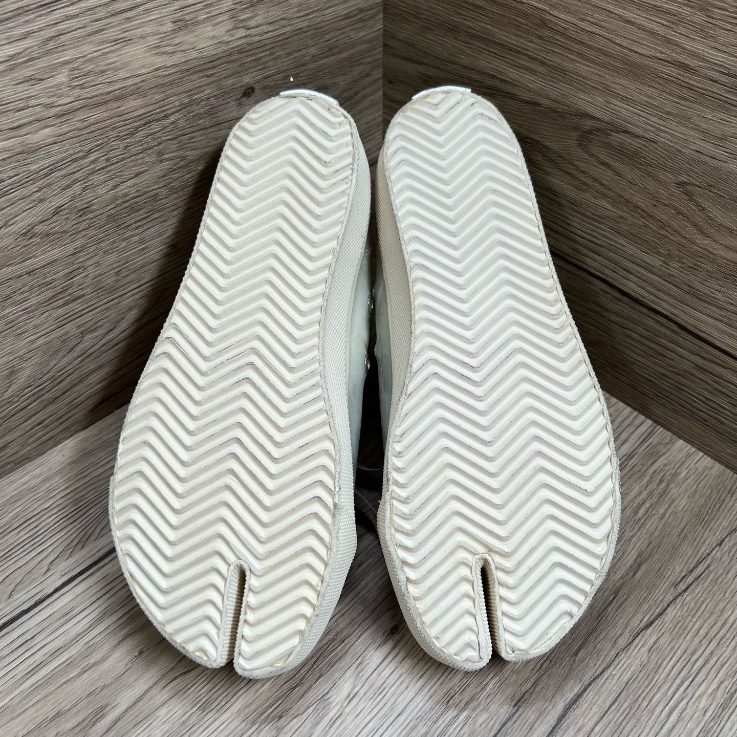 Maison Margiela Maison Margiela Clear Hitop Sneakers us_5 Women Size US 5 / IT 35 - 5 Thumbnail