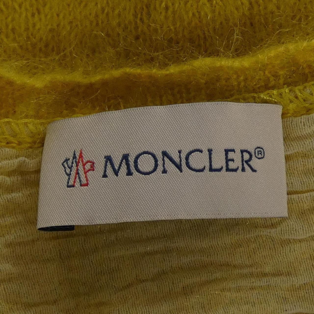 Moncler Moncler Moncler Knitwear Textile Tops B20939061000 DUTY FREE for USA Size ONE SIZE - 4 Thumbnail