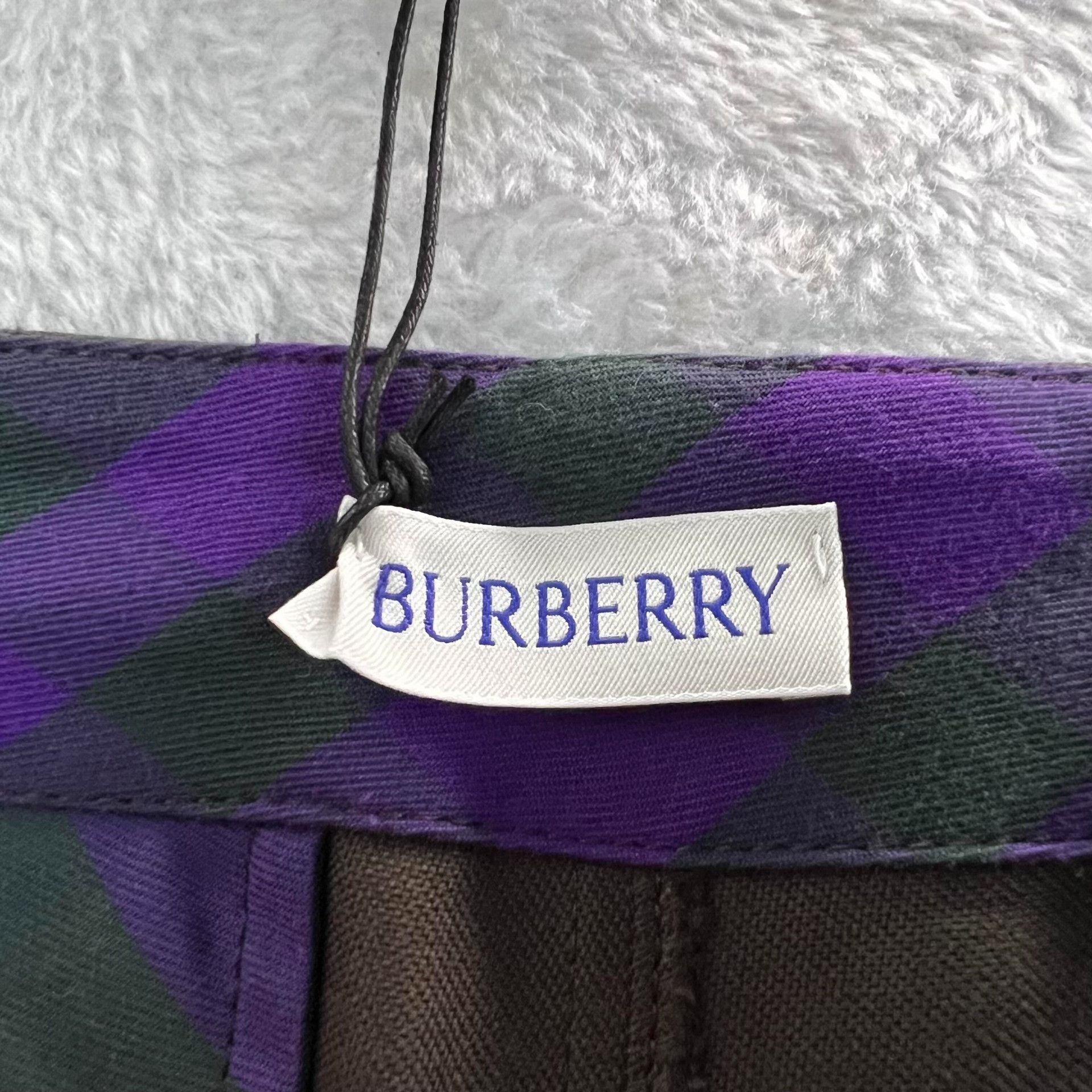 Burberry Burberry Metallic Gold Pants 34 Women Size 34" / US 12 / IT 48 - 4 Thumbnail