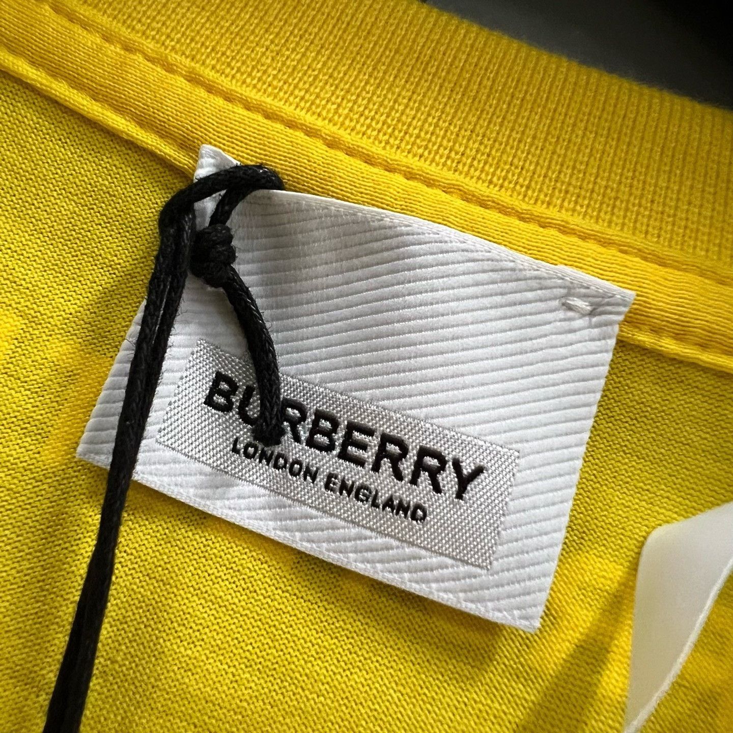 Burberry Burberry Printed Yellow T-Shirt xs Men Size US XS / EU 42 / 0 - 4 Thumbnail