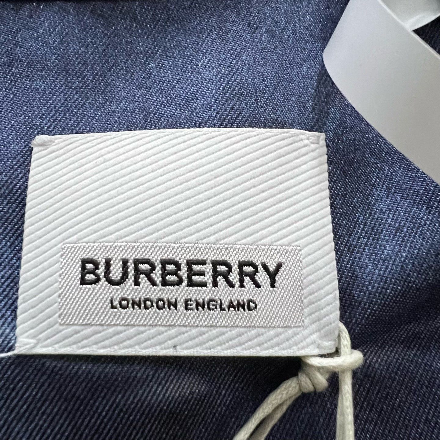 Burberry Burberry Shark Shirt m Men Size US M / EU 48-50 / 2 - 4 Thumbnail