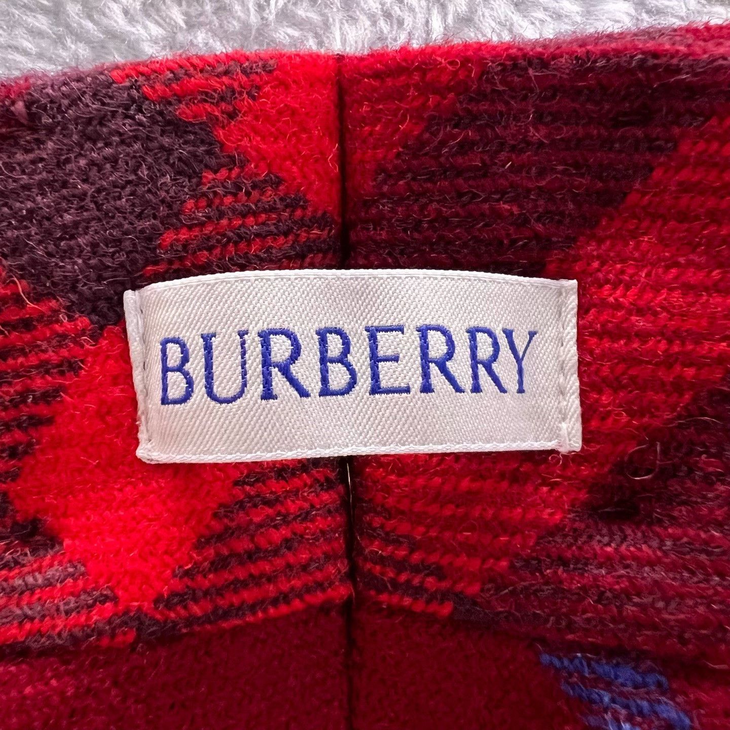 Burberry Burberry Wool Plaid Red Pants 32 Women Size 32" / US 10 / IT 46 - 3 Thumbnail