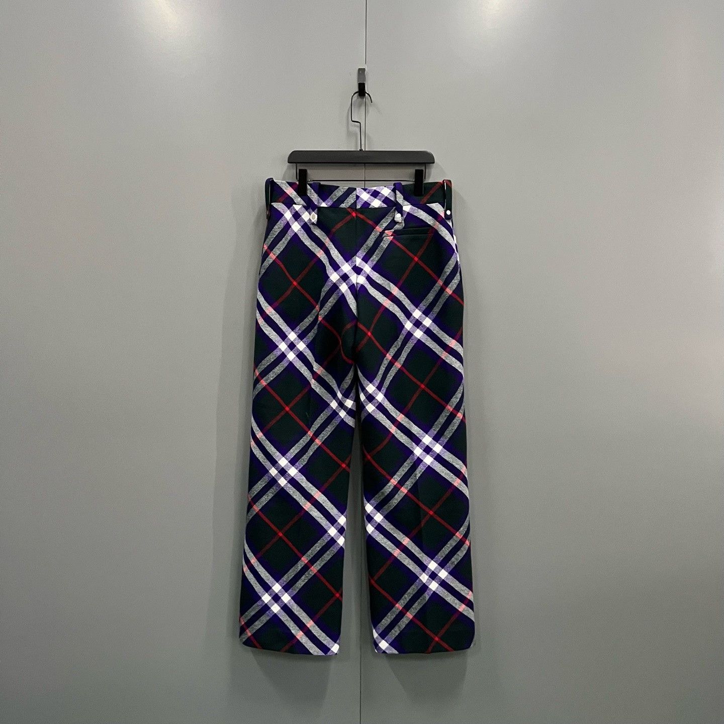 Burberry Burberry Plaid Pants it_48 Women Size 34" / US 12 / IT 48 - 2 Thumbnail