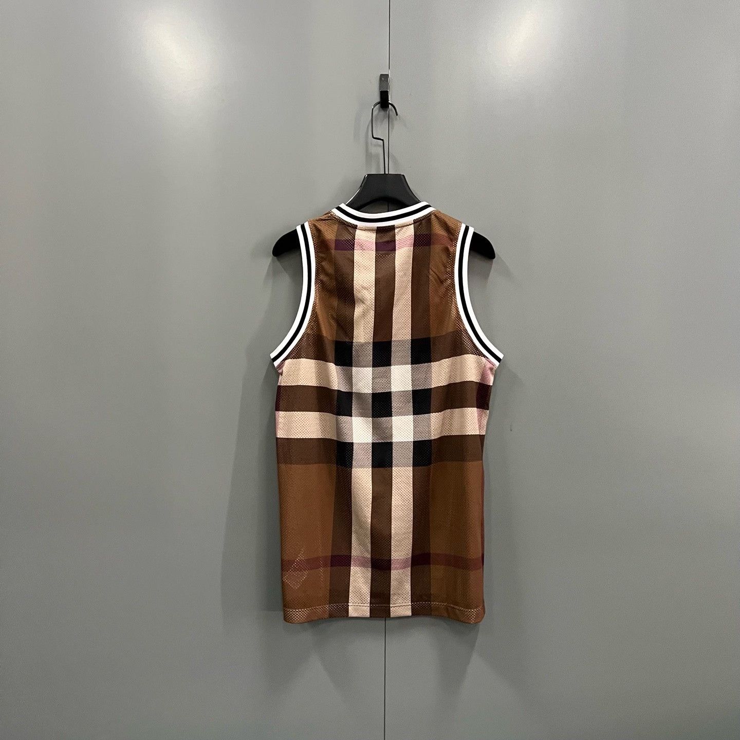 Burberry Burberry Plaid Tank Top s Men Size US S / EU 44-46 / 1 - 2 Thumbnail
