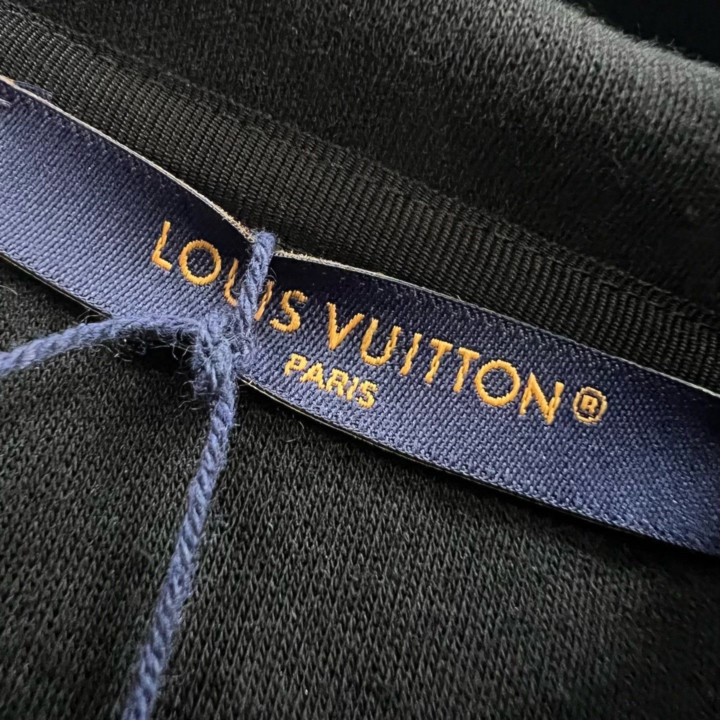Louis Vuitton Louis Vuitton Retro Black T-Shirt XL Women Size XL / US 12-14 / IT 48-50 - 4 Thumbnail