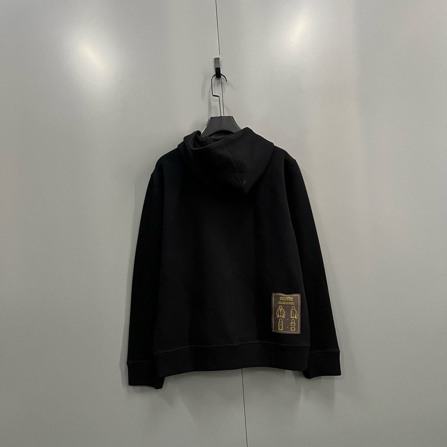 Louis Vuitton Louis Vuitton Retro Black T-Shirt XL Women Size XL / US 12-14 / IT 48-50 - 2 Thumbnail