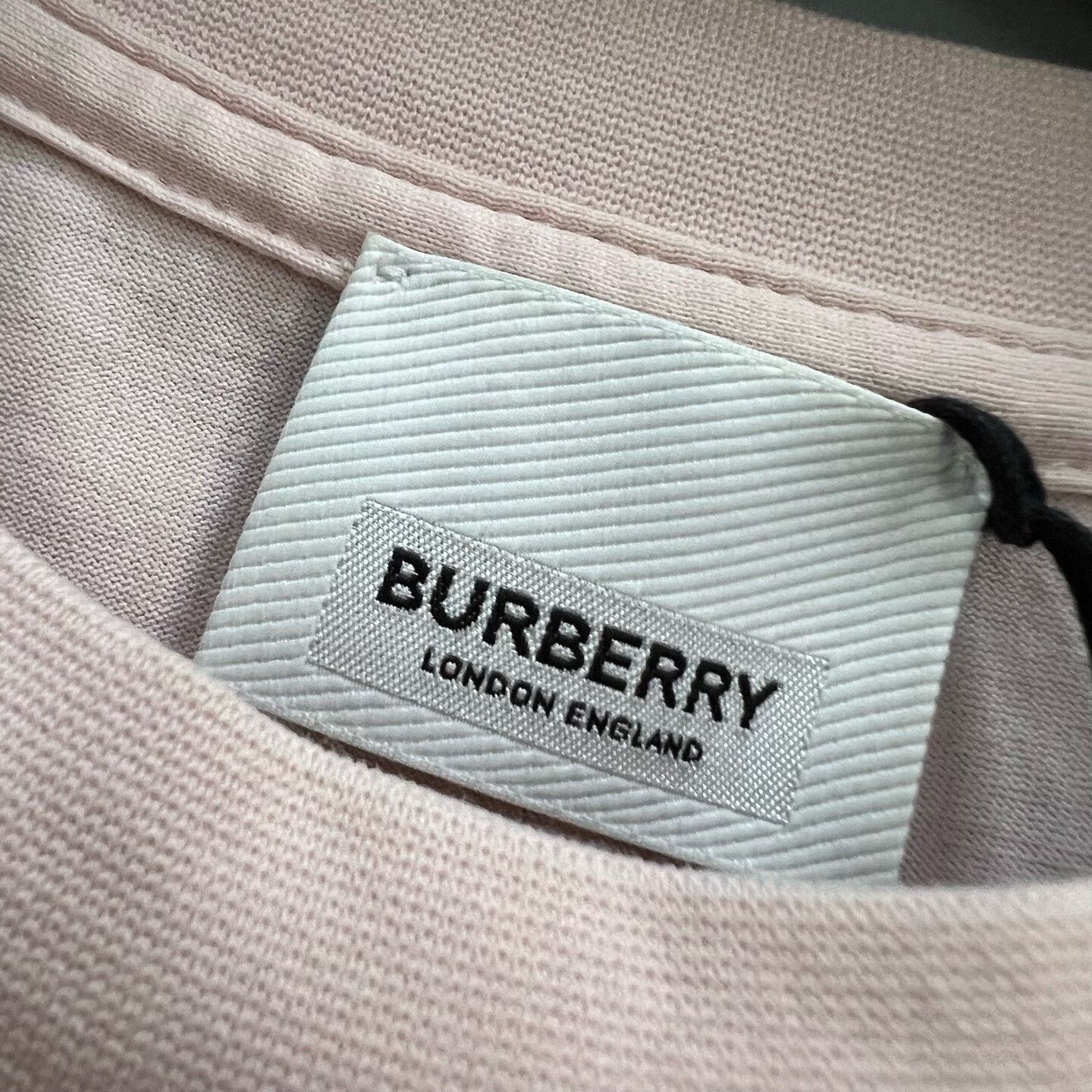 Burberry Burberry Embroidered Pink T-Shirt S Women Size S / US 4 / IT 40 - 4 Thumbnail