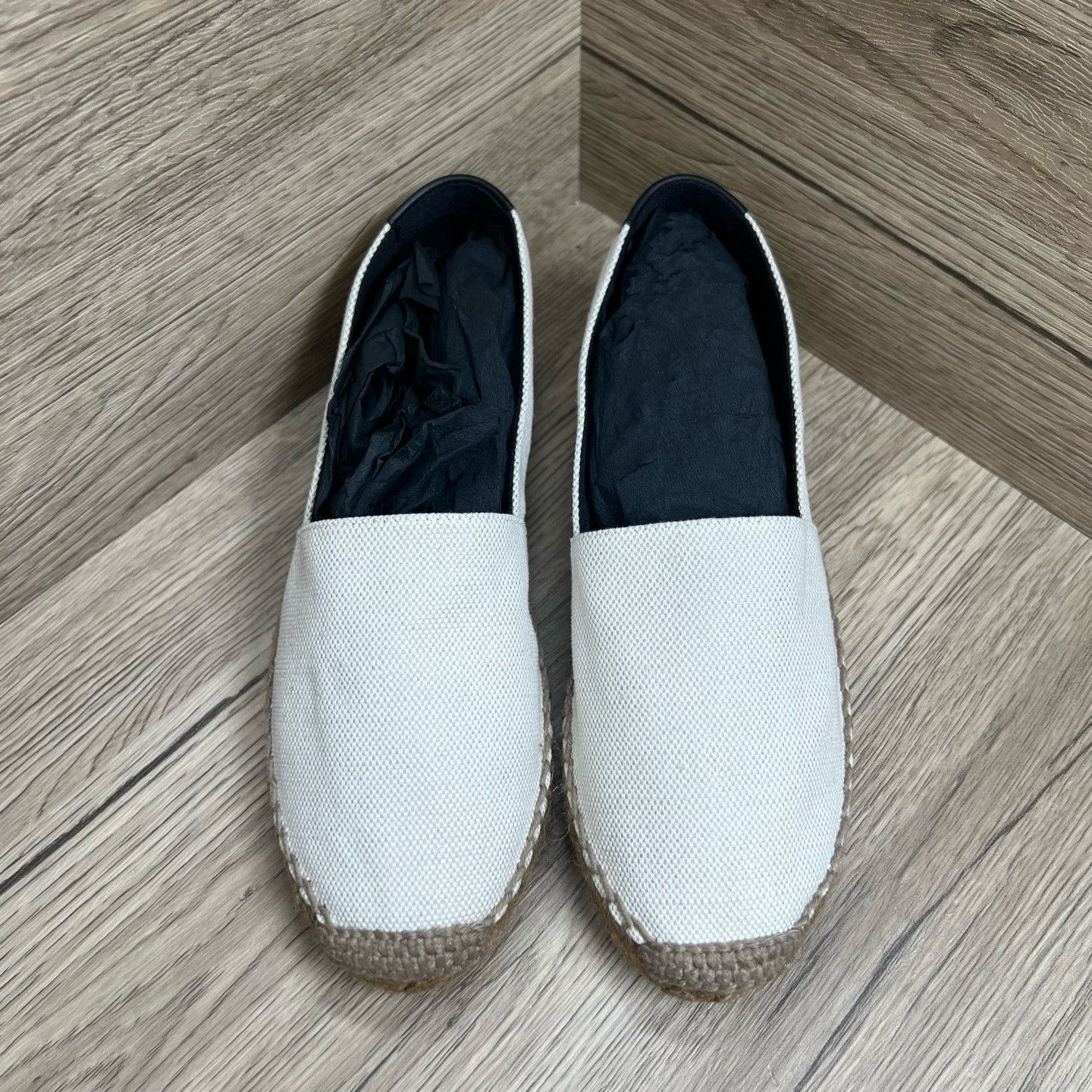 Saint Laurent Paris Saint Laurent Paris White Lowtop Sneakers us_5 Women Size US 5 / IT 35 - 3 Thumbnail