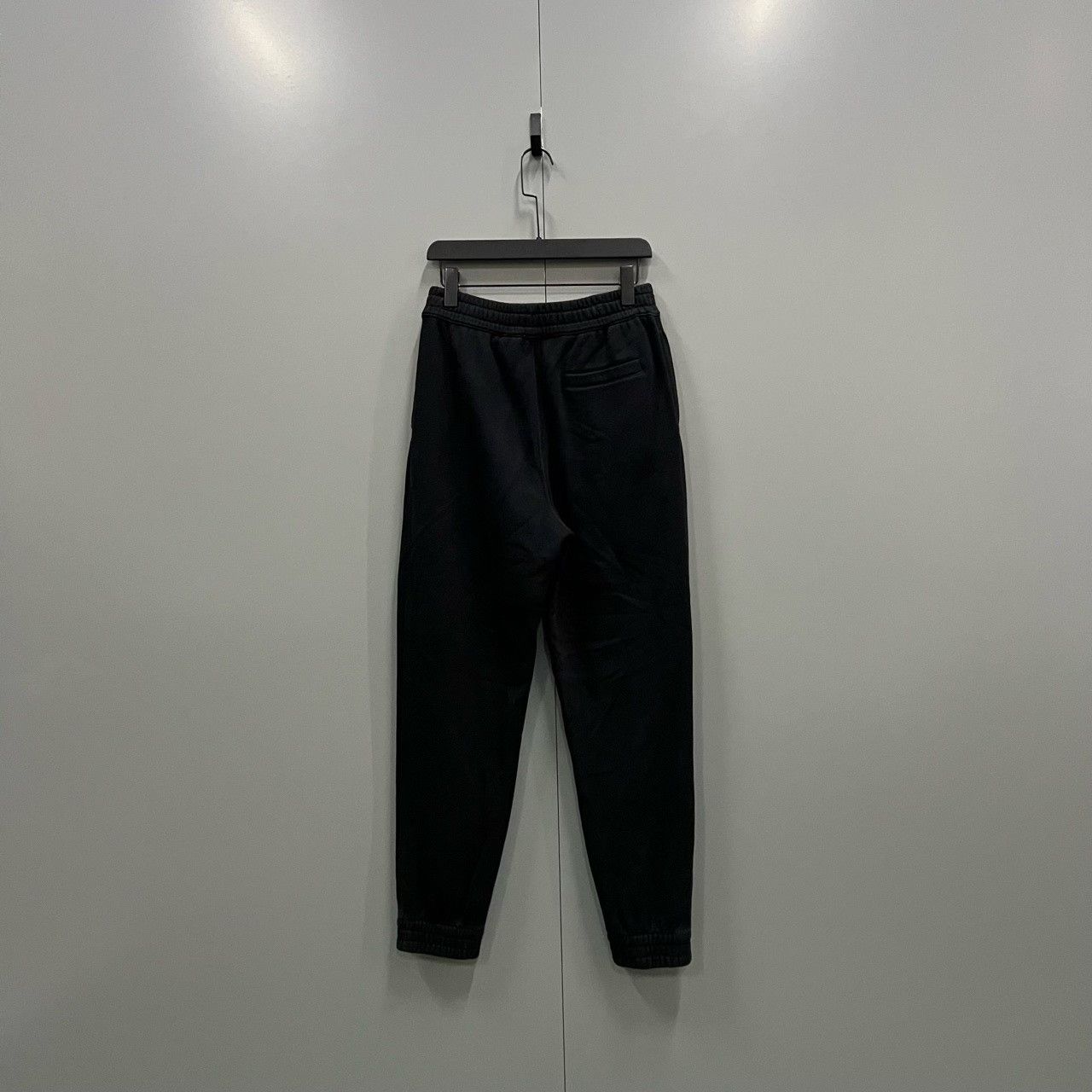 Burberry Burberry Embroidered Graphic Sweatpants 26 Women Size 26" / US 2 / IT 38 - 2 Thumbnail