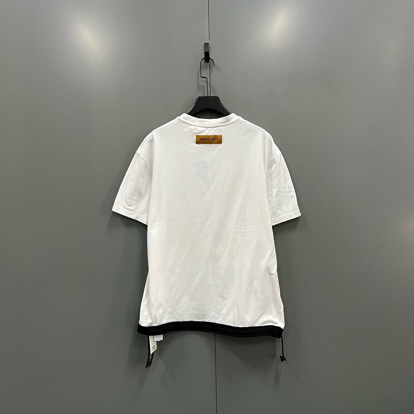 Louis Vuitton Louis Vuitton Printed Graphic T-Shirt s Men Size US S / EU 44-46 / 1 - 3 Thumbnail