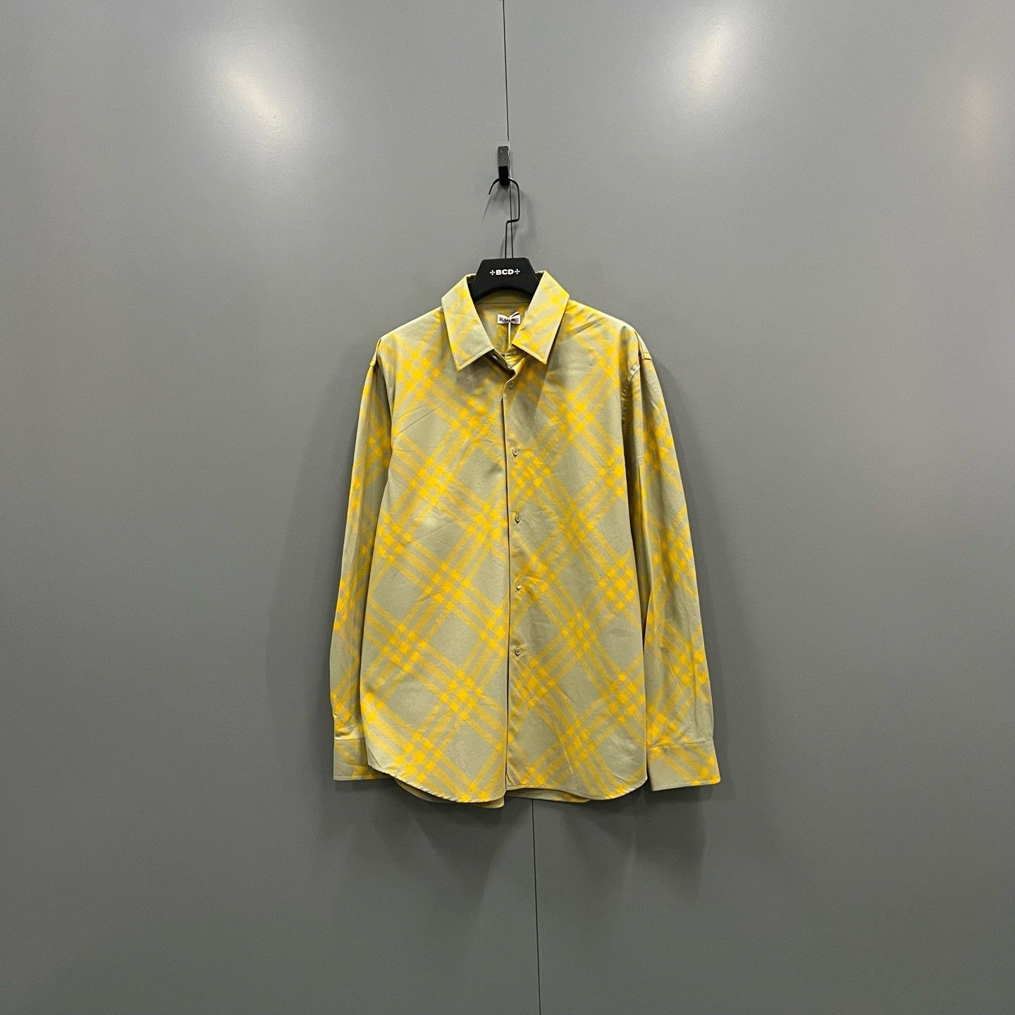 Burberry Burberry Plaid Multi Button Up M Women Size M / US 6-8 / IT 42-44 - 4 Thumbnail