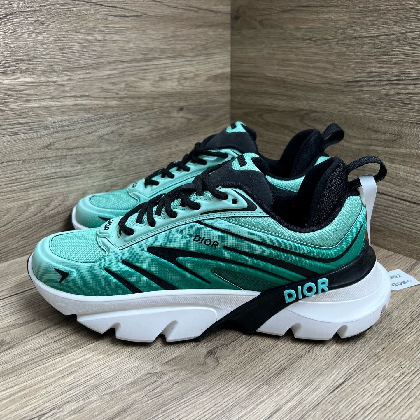 Dior Dior Collab Green Lowtop Sneakers 6 Men Size US 6 / EU 39 - 4 Thumbnail