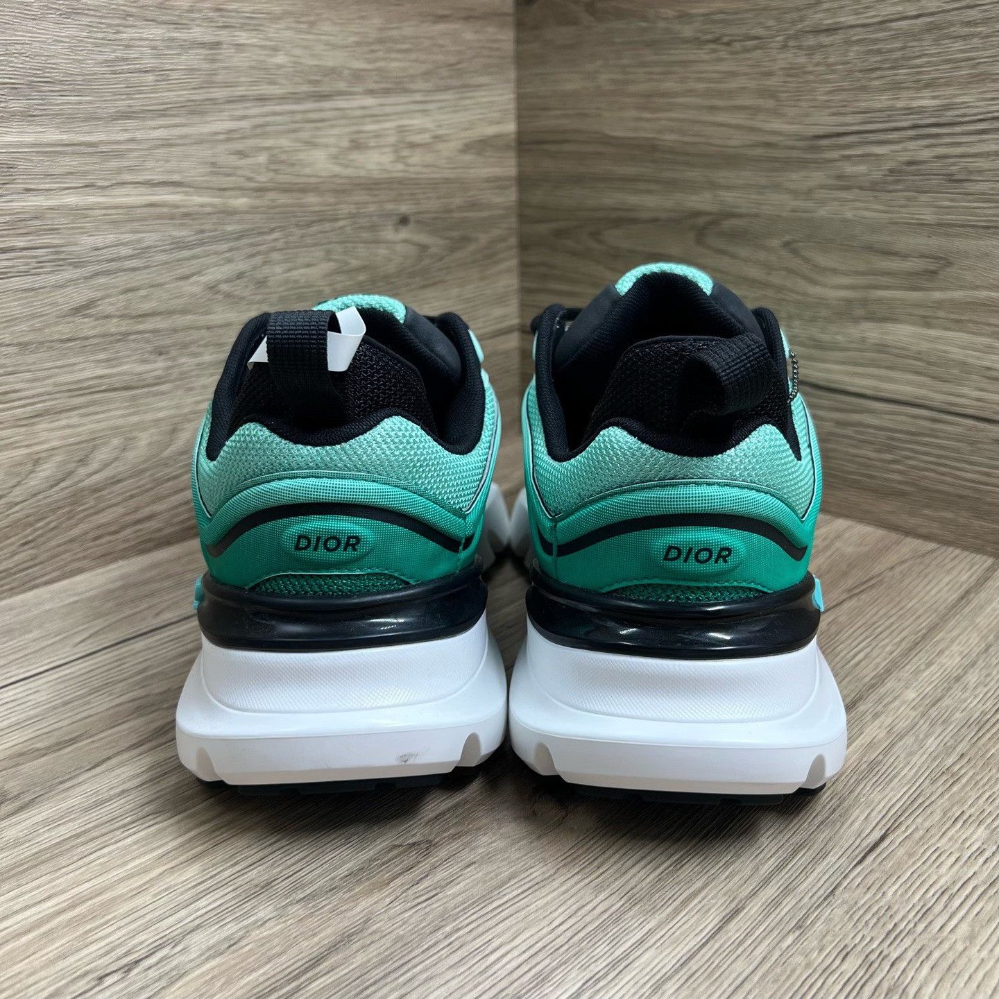Dior Dior Collab Green Lowtop Sneakers 6 Men Size US 6 / EU 39 - 8 Thumbnail