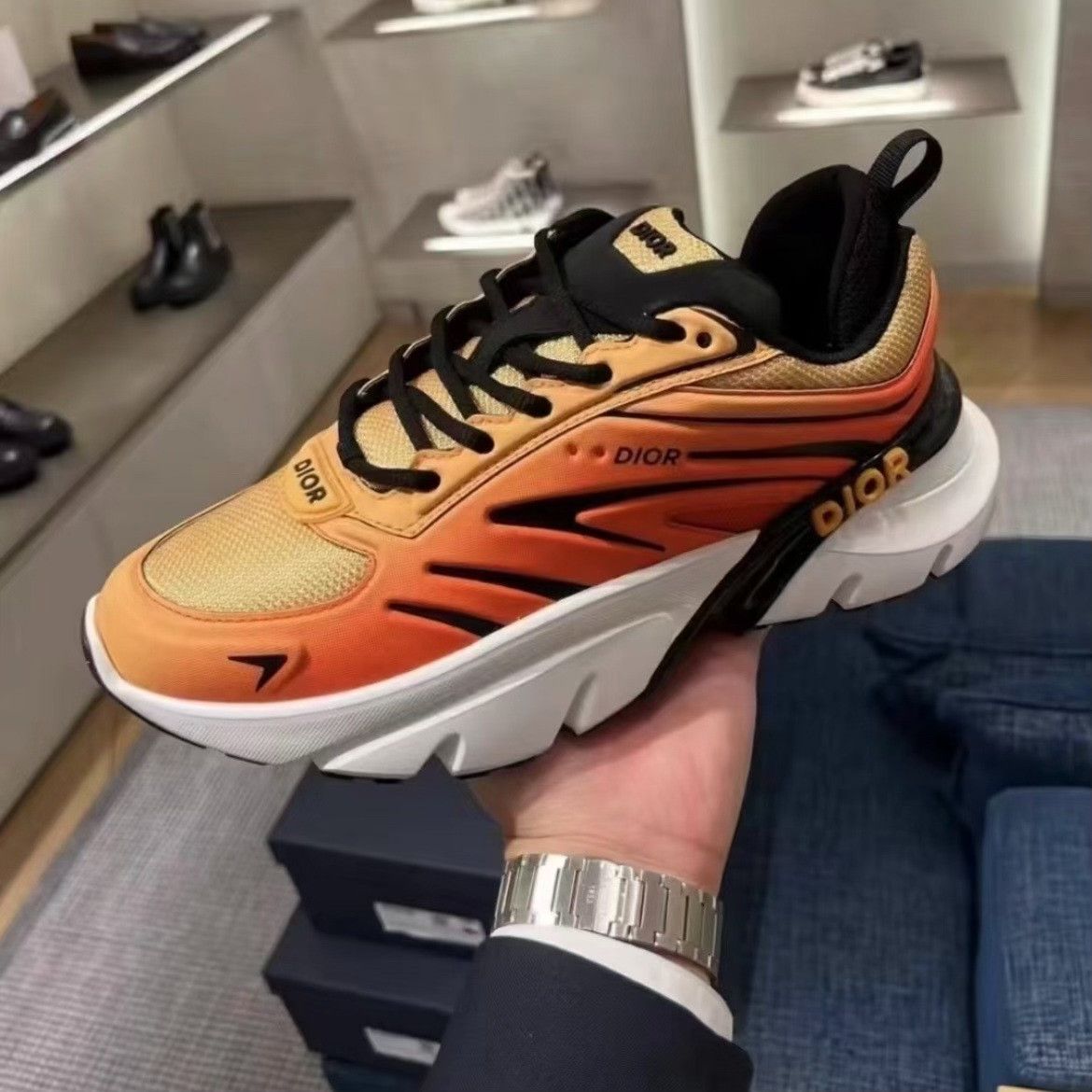 Dior Dior Collab Orange Lowtop Sneakers 6 Men Size US 6 / EU 39 - 3 Thumbnail