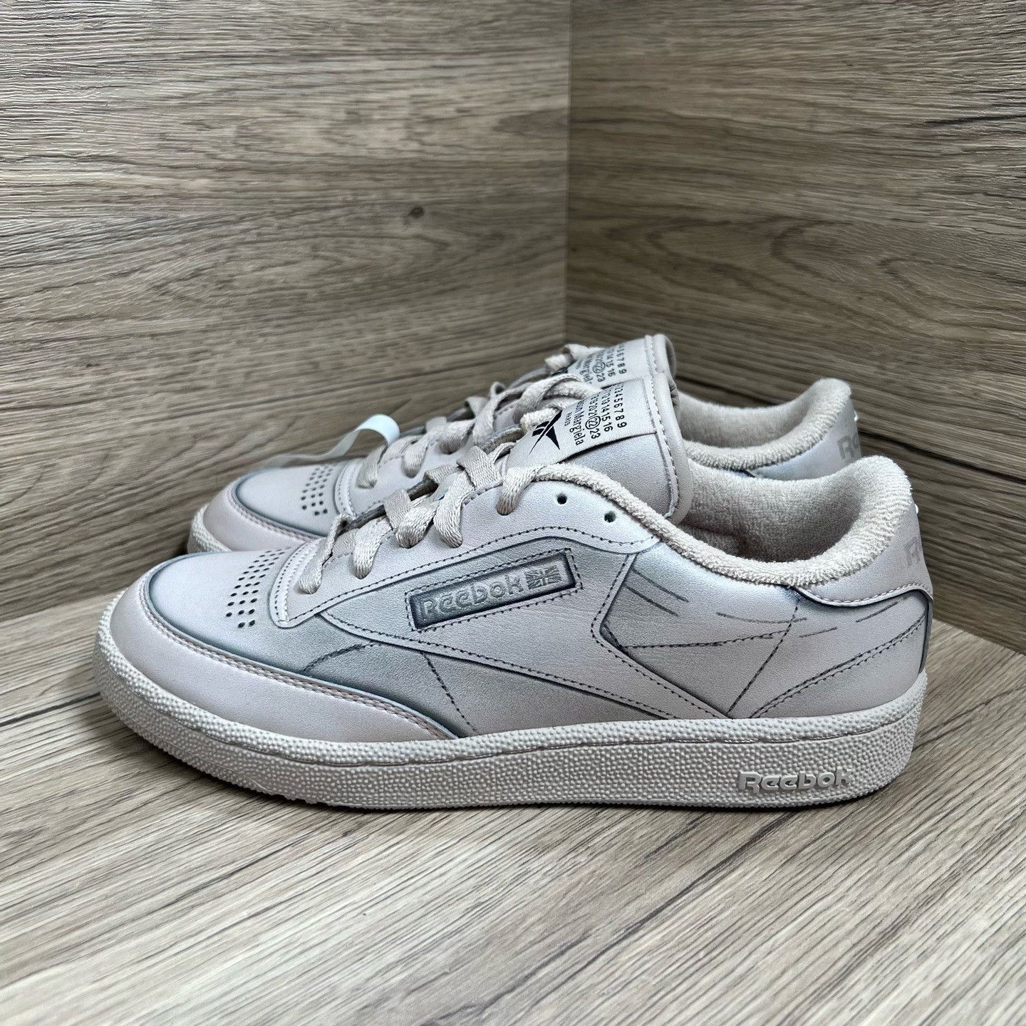 Maison Margiela Maison Margiela Collab Beige Lowtop Sneakers 5 Men Size US 5 / EU 37 - 2 Thumbnail