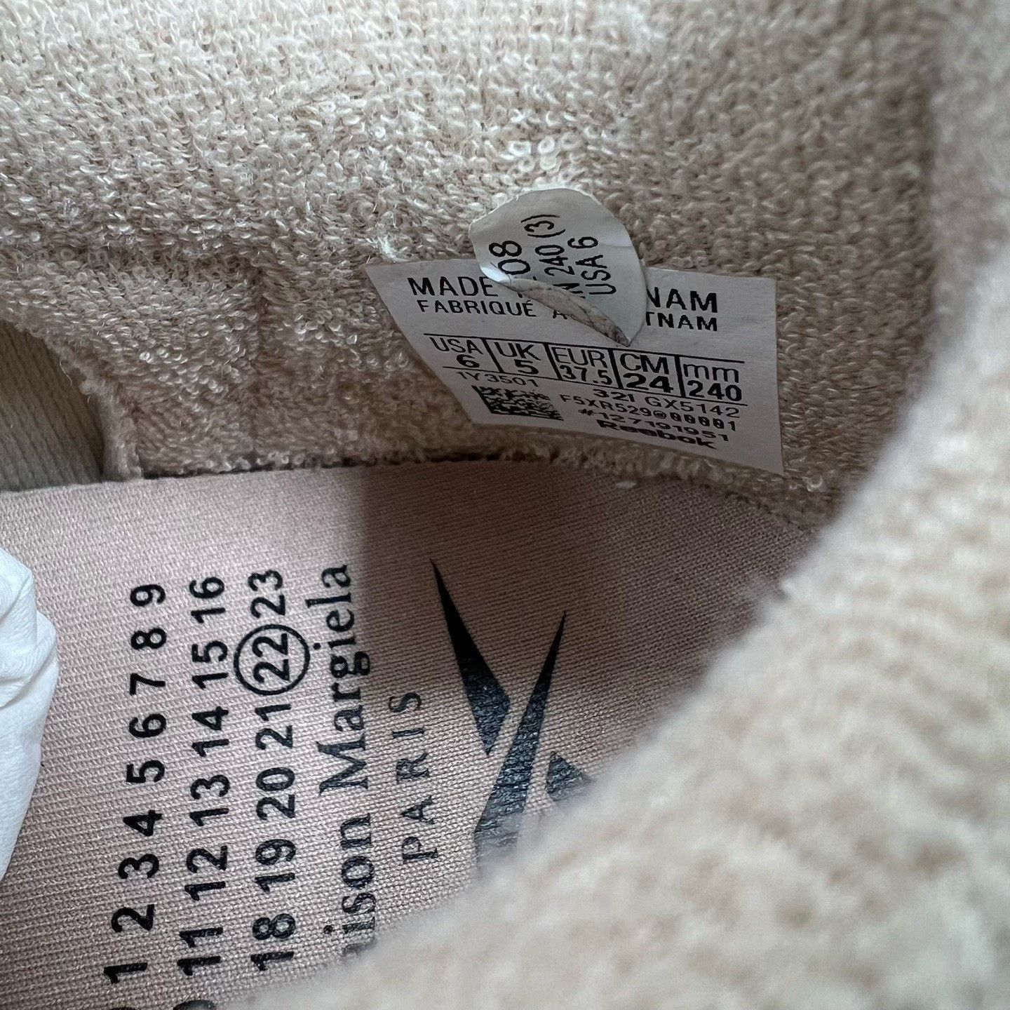 Maison Margiela Maison Margiela Collab Beige Lowtop Sneakers 5 Men Size US 5 / EU 37 - 7 Thumbnail