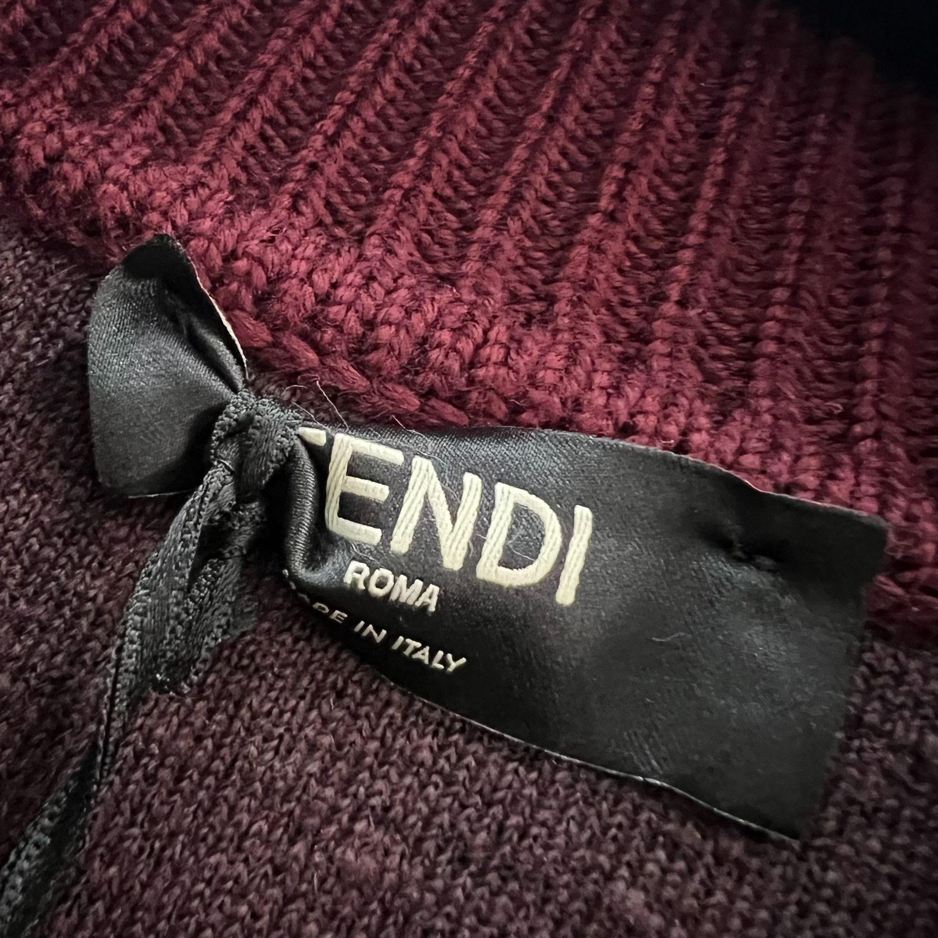 Fendi Fendi Retro Red Sweater s Men Size US S / EU 44-46 / 1 - 2 Thumbnail