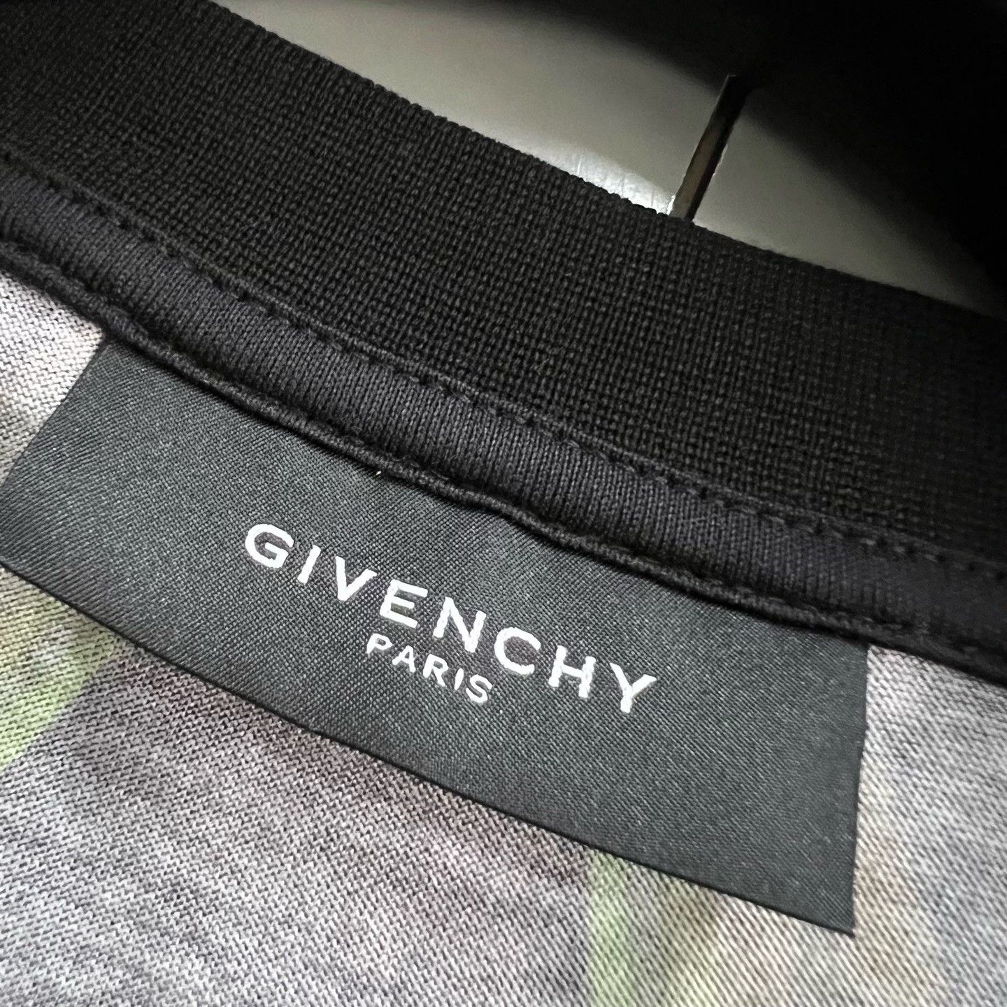 Givenchy Givenchy Printed T-Shirt m Men Size US M / EU 48-50 / 2 - 2 Thumbnail