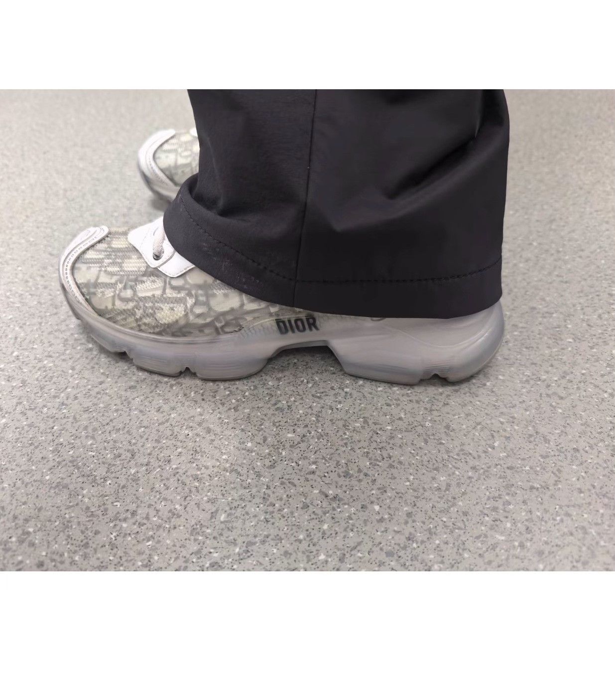 Dior Dior White Lowtop Sneakers 8 Men Size US 8 / EU 41 - 3 Thumbnail