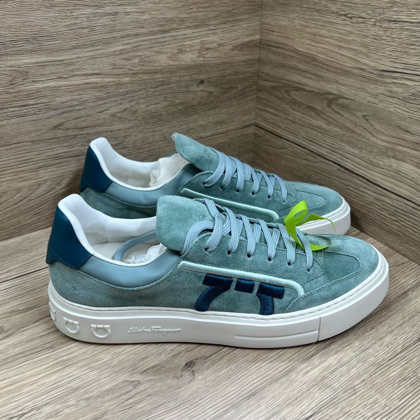 Salvatore Ferragamo Salvatore Ferragamo Green Lowtop Sneakers 10 Men Size US 10 / EU 43 - 3 Thumbnail