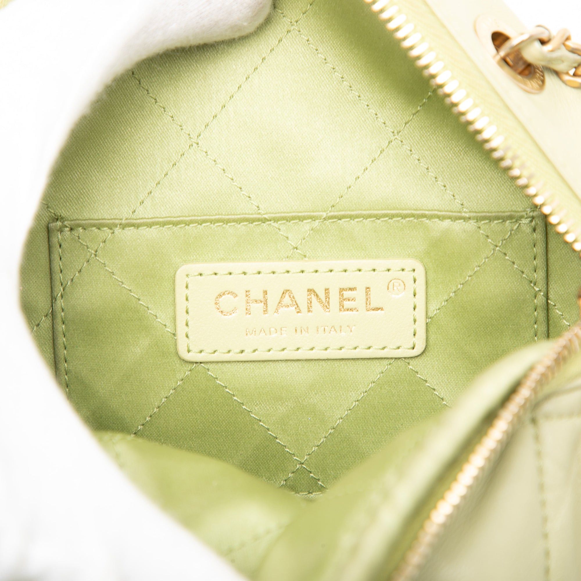 Chanel CC Quilted Lambskin Diamond Clutch with Chain Size ONE SIZE - 5 Thumbnail