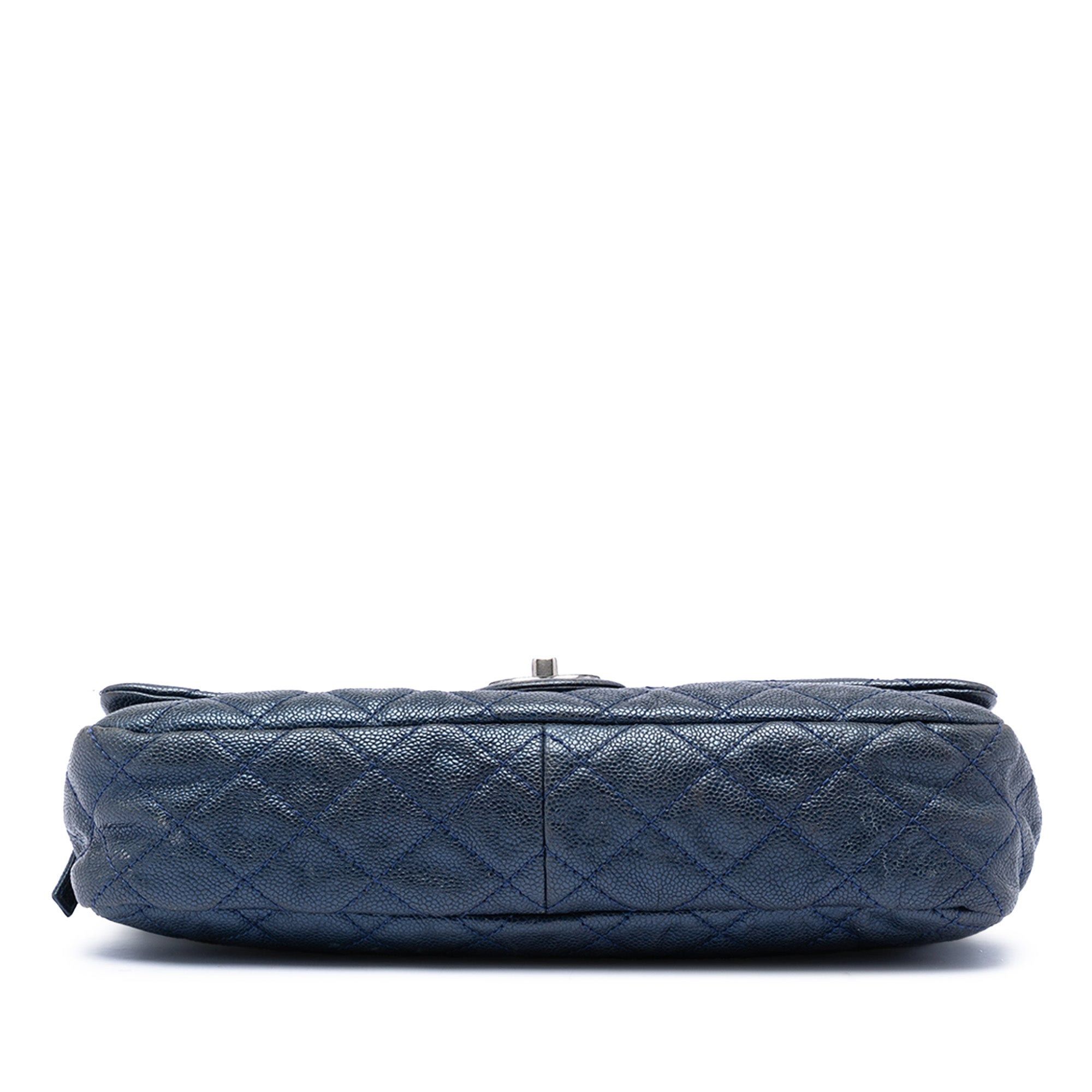 Chanel Jumbo Quilted Caviar Easy Flap Size ONE SIZE - 3 Thumbnail