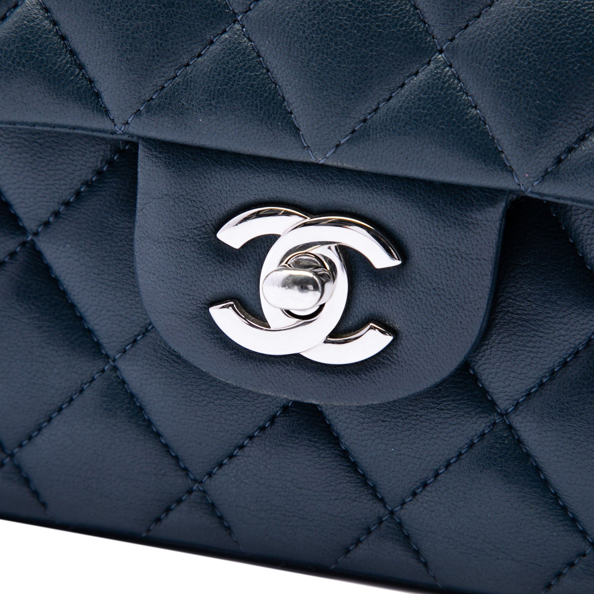 Chanel Small Classic Lambskin Double Flap Size ONE SIZE - 6 Thumbnail