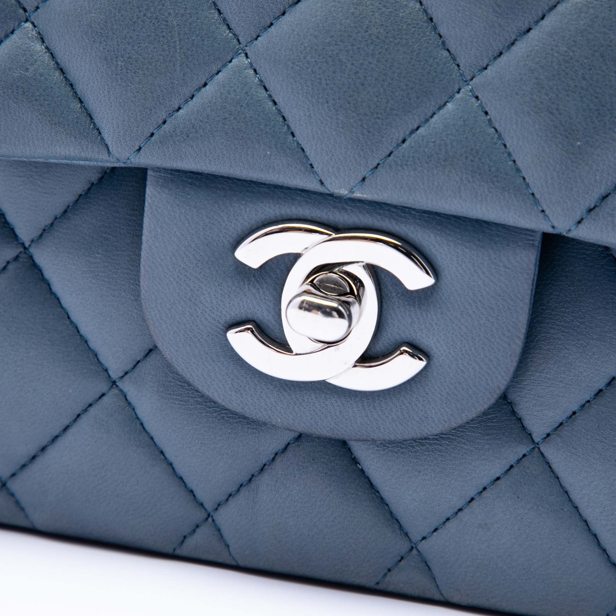 Chanel Medium Classic Lambskin Double Flap Size ONE SIZE - 6 Thumbnail