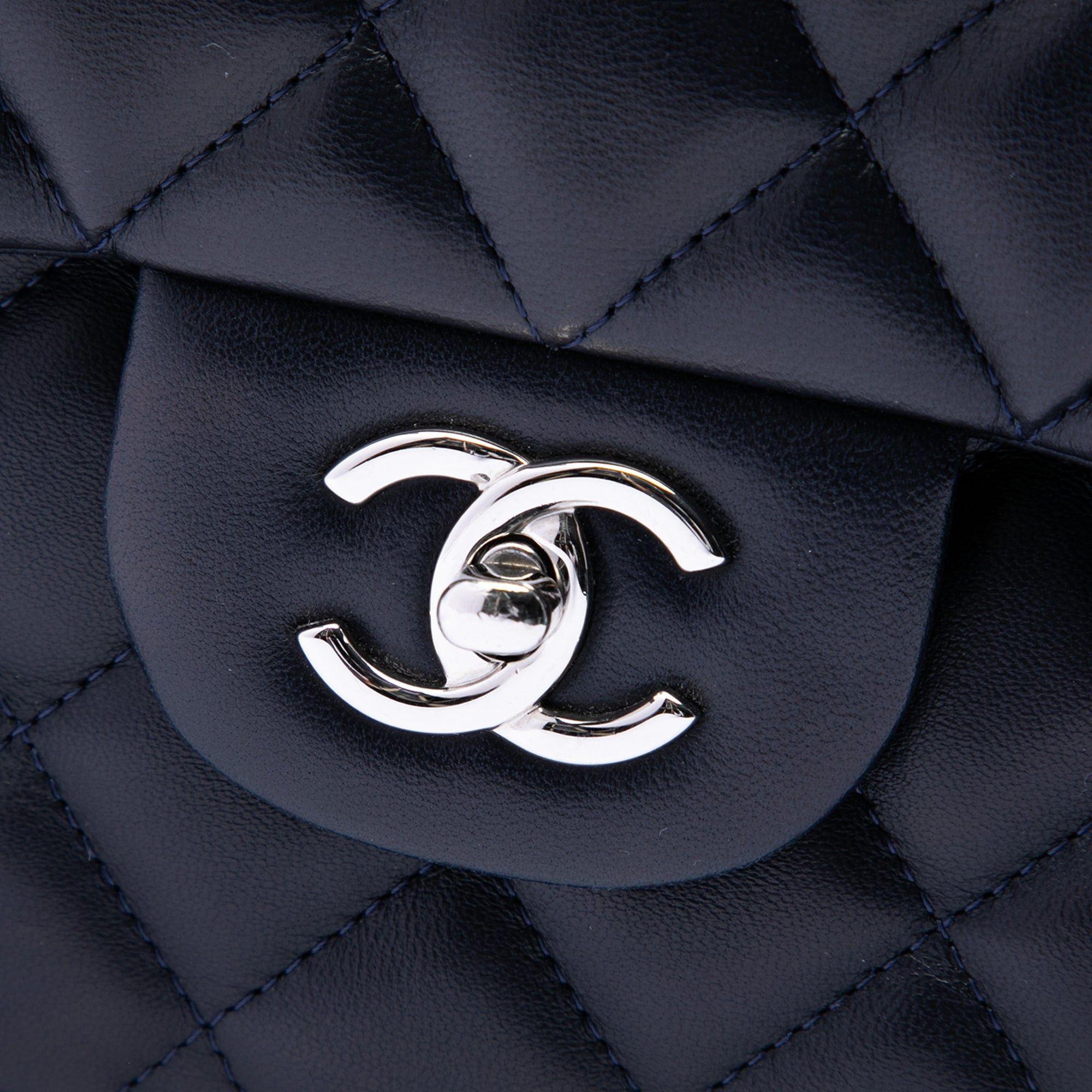 Chanel Jumbo Classic Lambskin Double Flap Size ONE SIZE - 6 Thumbnail