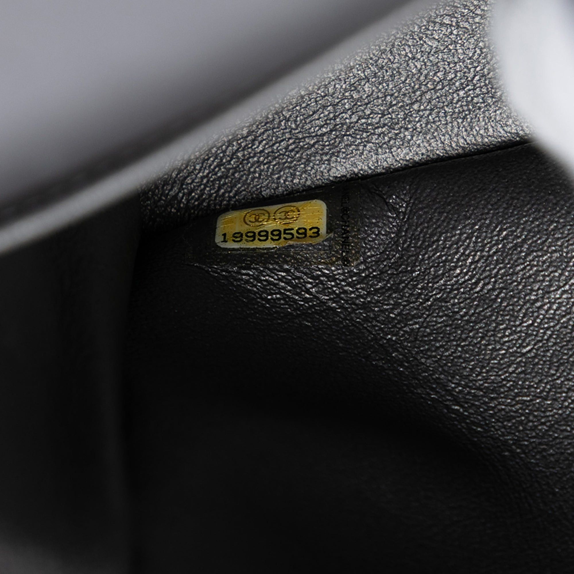 Chanel Medium Classic Iridescent Lambskin Double Flap Size ONE SIZE - 6 Thumbnail