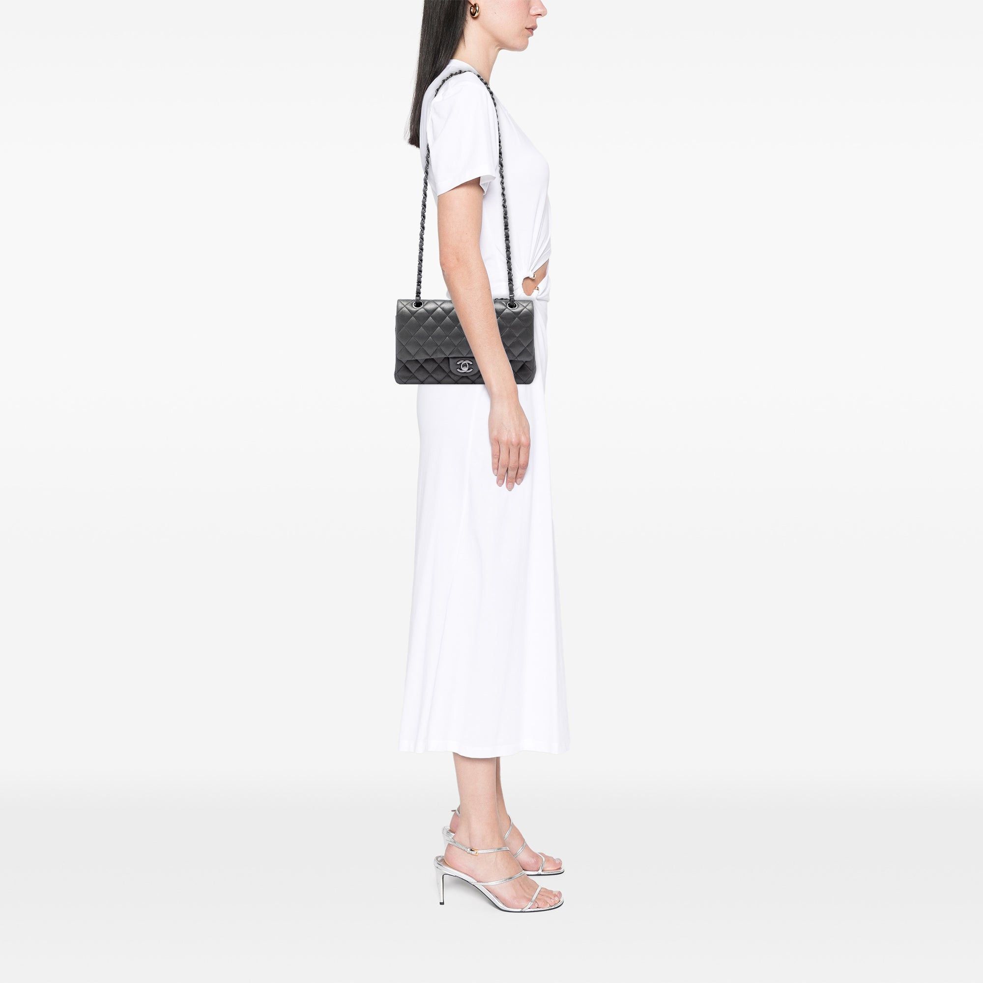 Chanel Medium Classic Iridescent Lambskin Double Flap Size ONE SIZE - 7 Thumbnail
