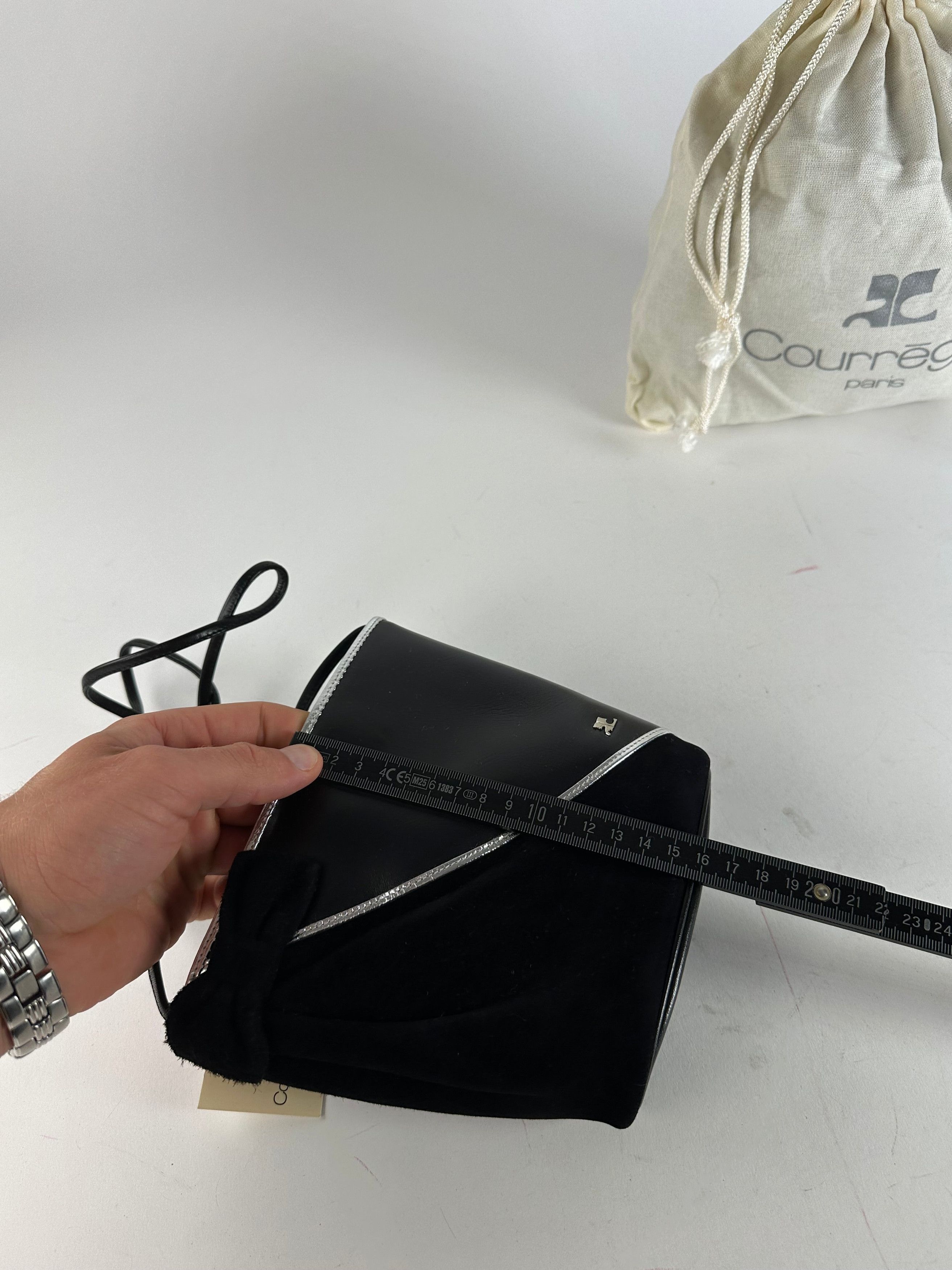 Courreges Vintage Courrèges Leather Velvet Crossbody Bag Black Silver Size ONE SIZE - 9 Thumbnail