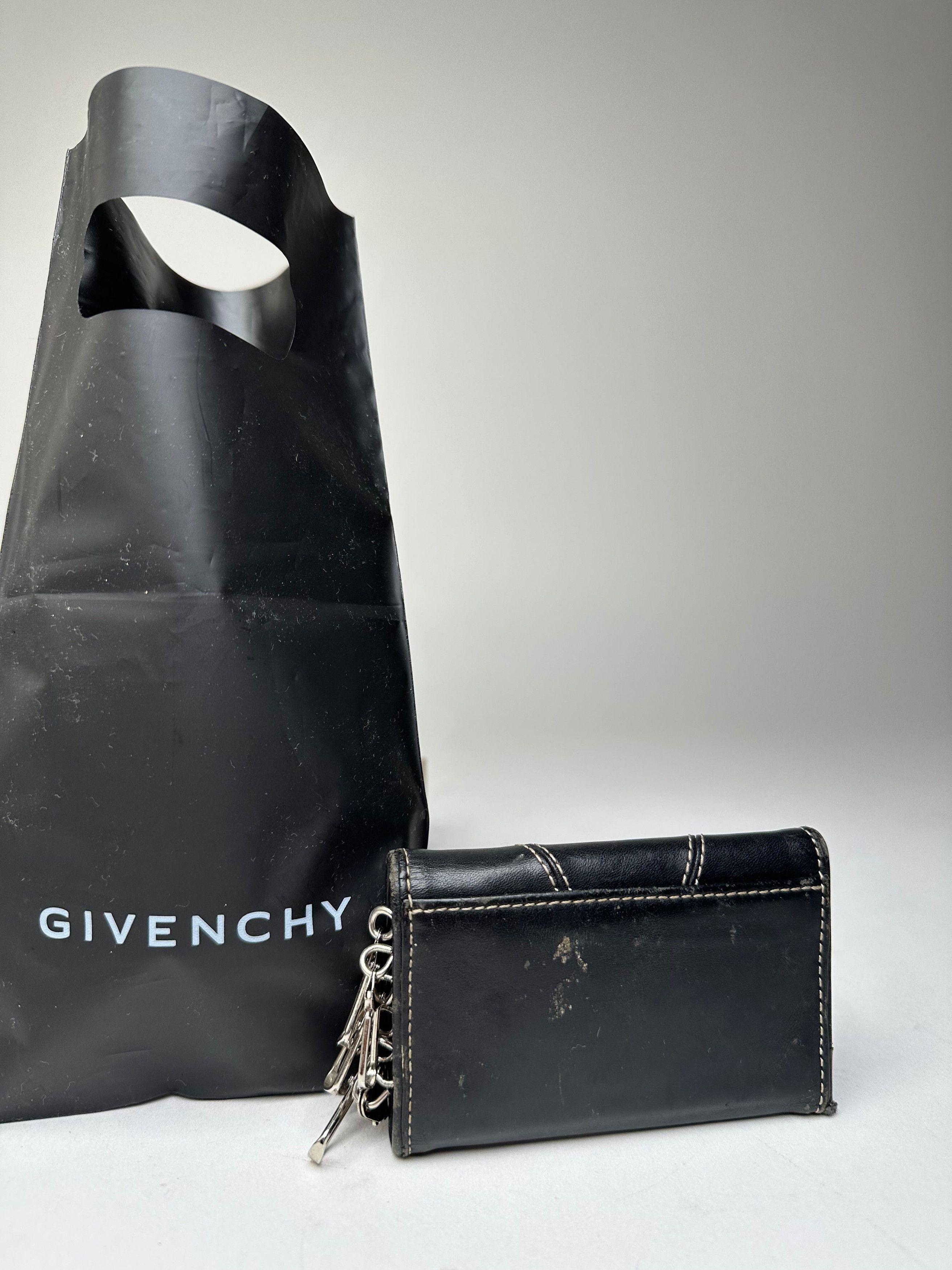 Givenchy Vintage 4G Leather Key Holder Black Size ONE SIZE - 2 Thumbnail